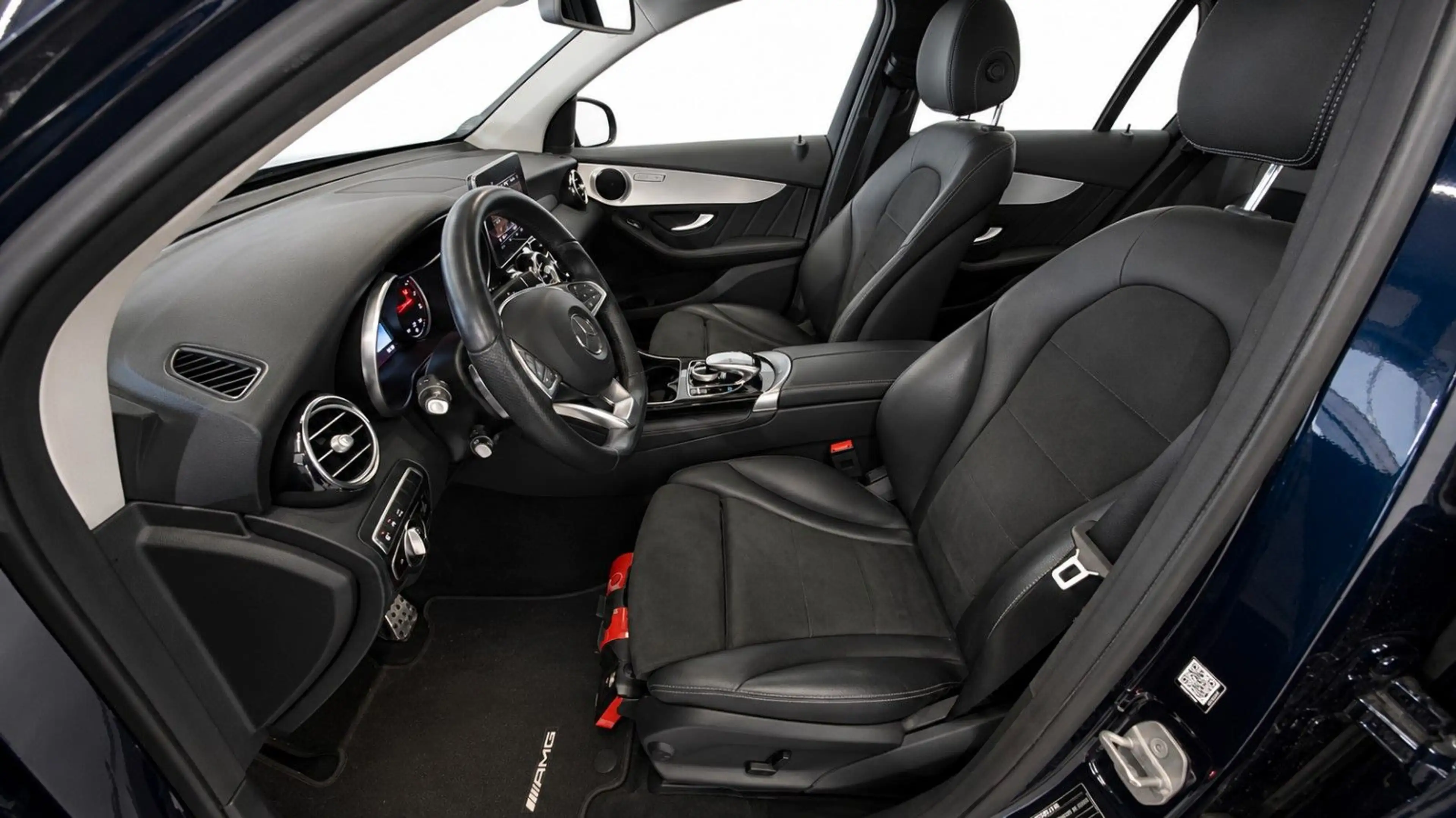 Mercedes-Benz GLC 250 4Matic AMG/Distronic+/20"/Presafe+/RFK — photo 6
