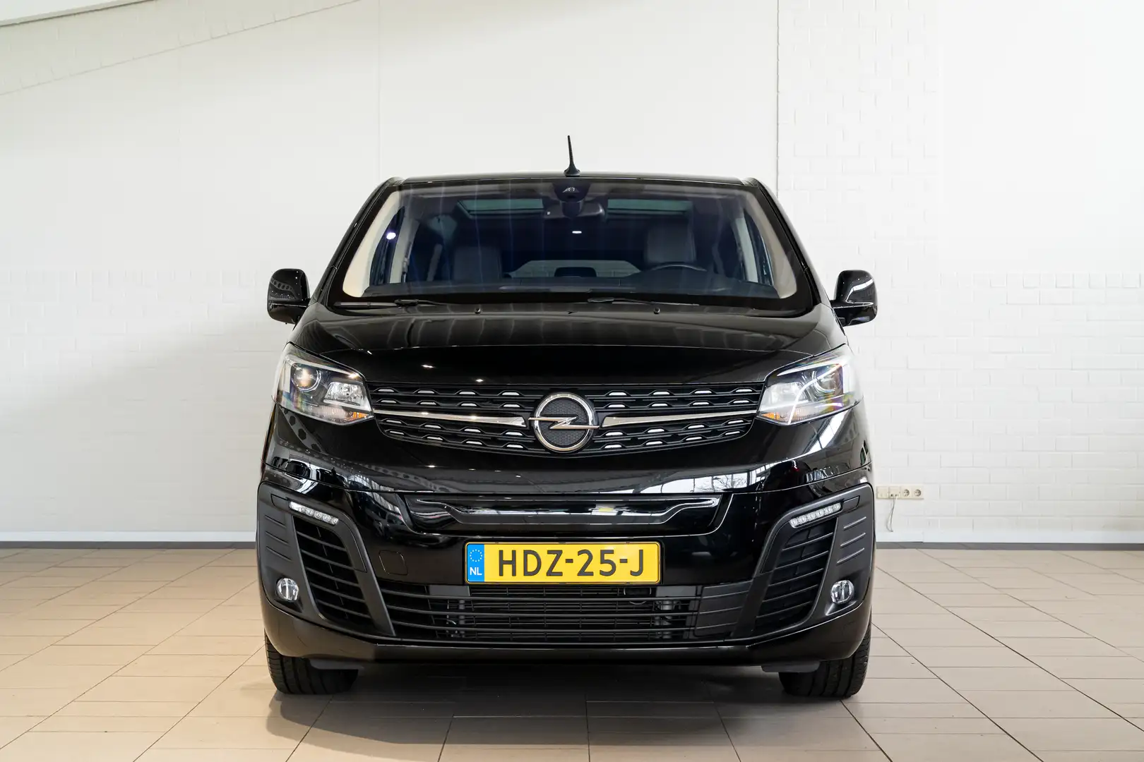 Opel Zafira Life Electric L2 75 kWh Elegance 8 Persoons | Lederen b Černá - 2