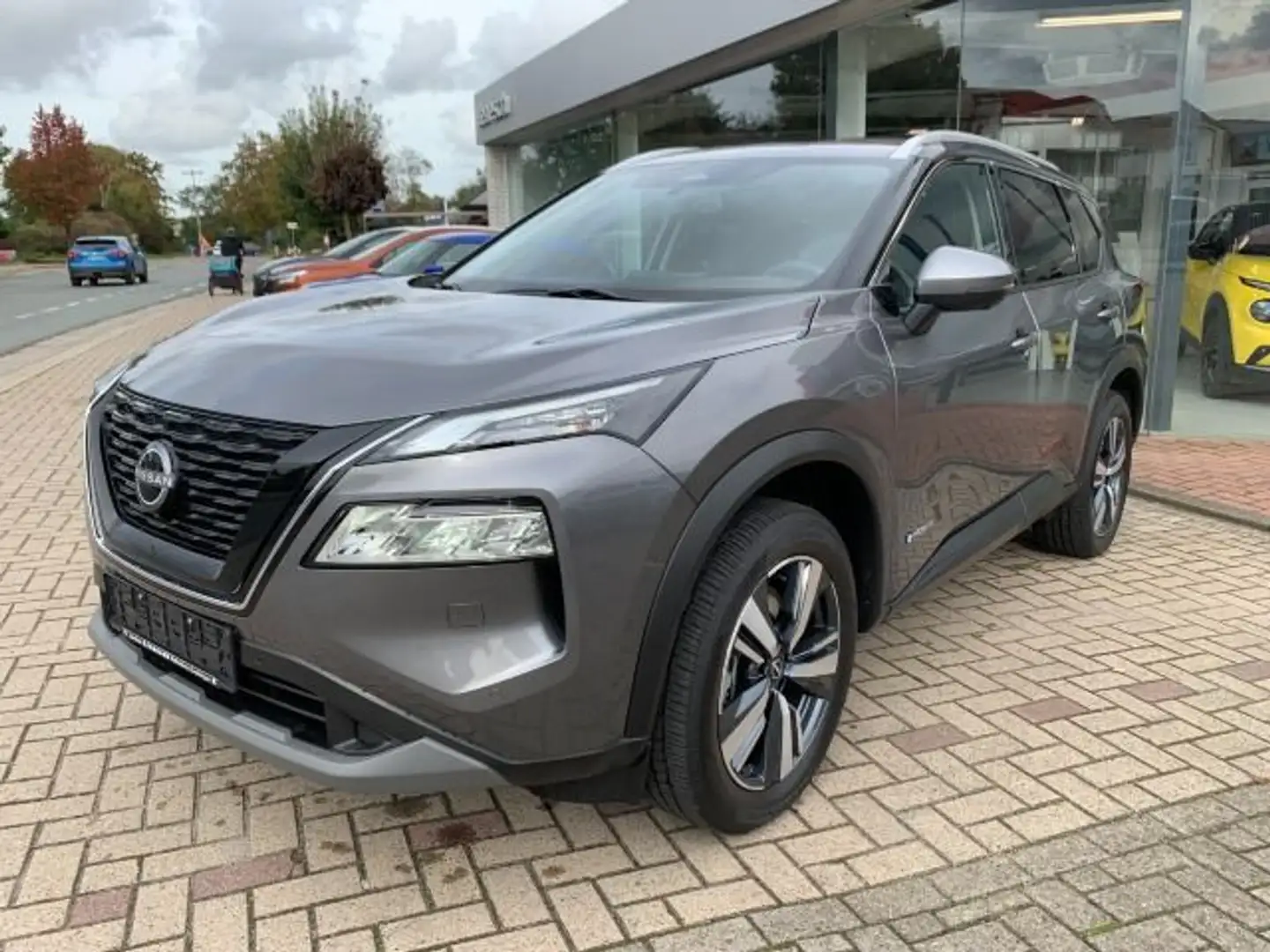 Nissan X-Trail e-Power 4x4 N-Connecta AHK HUD Gris - 2