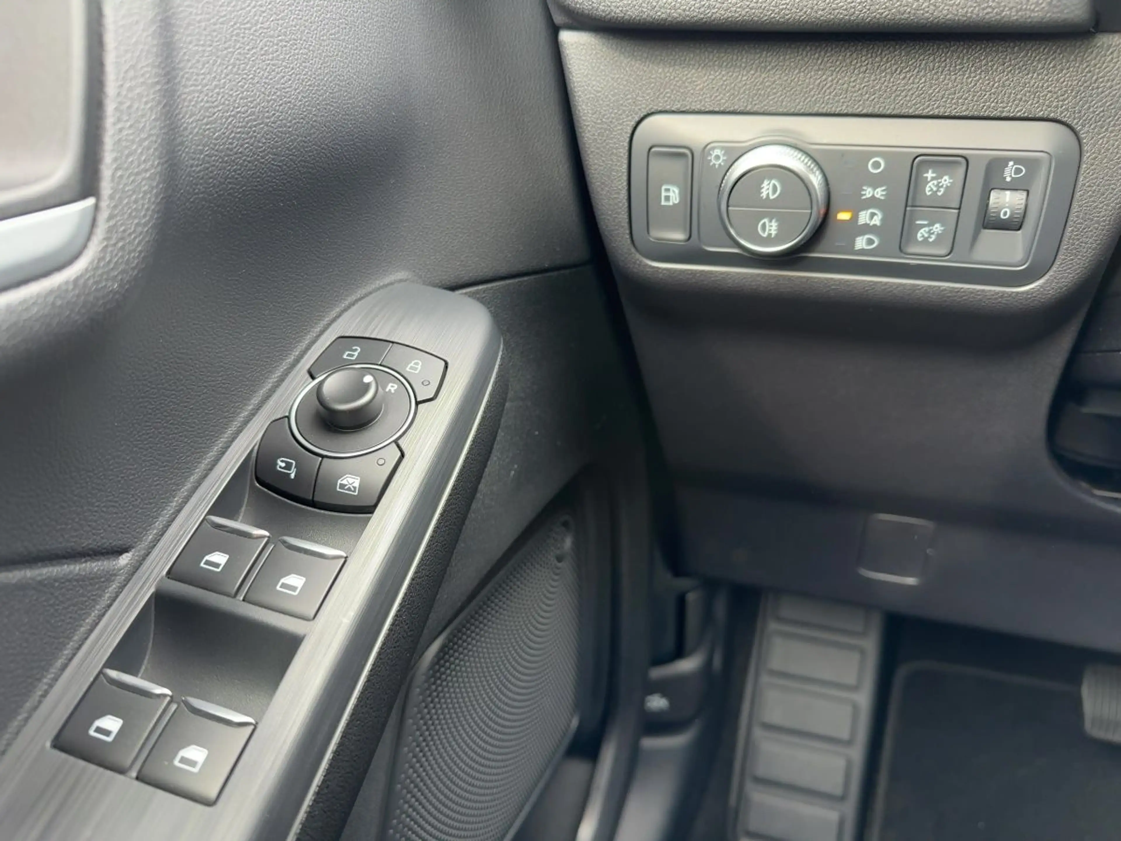 Ford Kuga Cool&Connect Navi+PDC+Klima+Winterpaket — photo 14