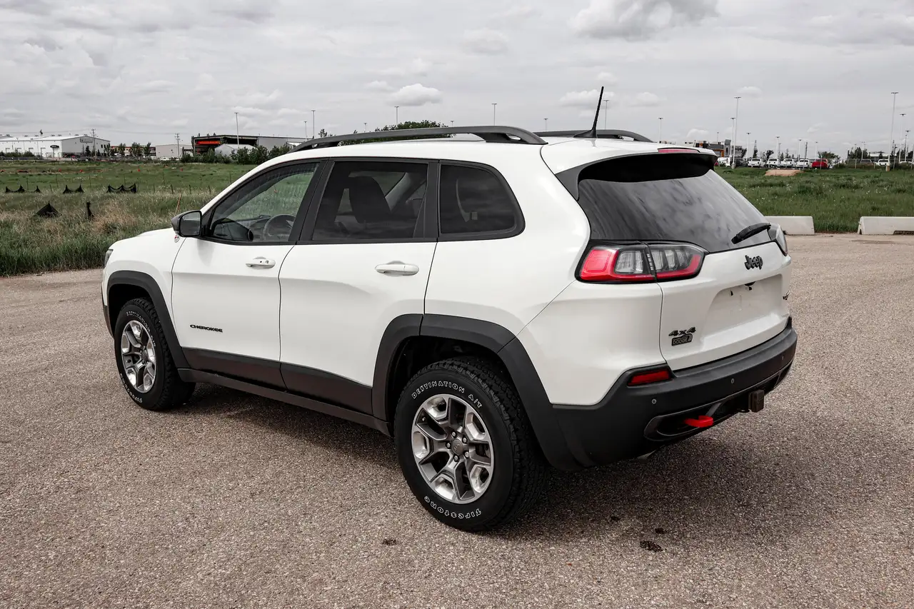 Jeep Cherokee снимка Jeep Cherokee