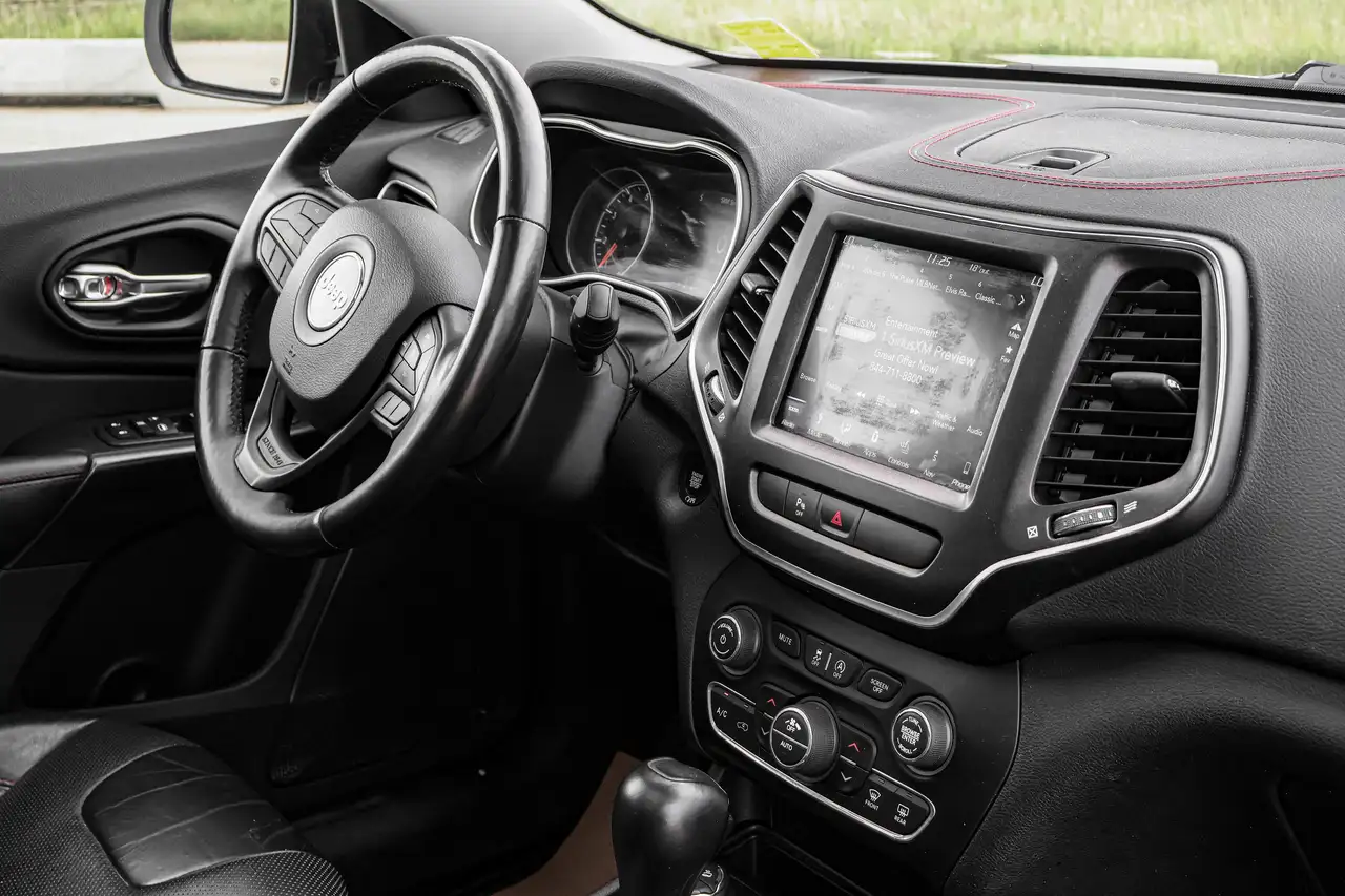 Jeep Cherokee снимка Jeep Cherokee