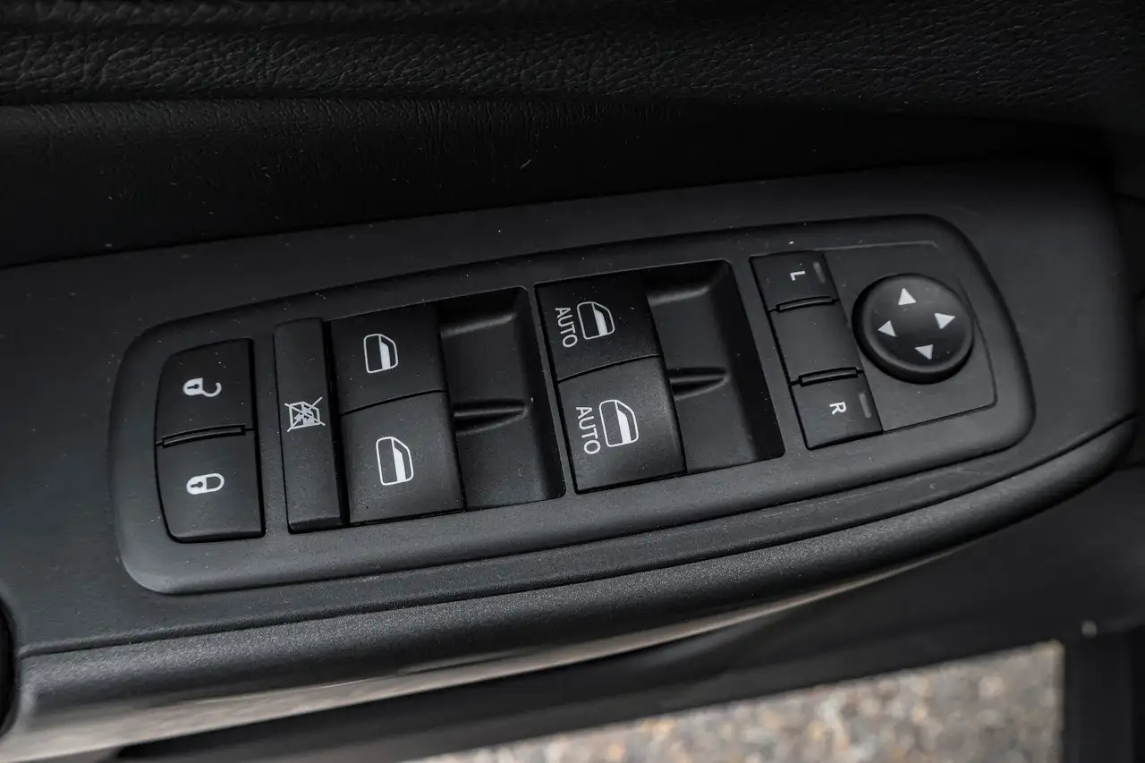 Jeep Cherokee снимка Jeep Cherokee