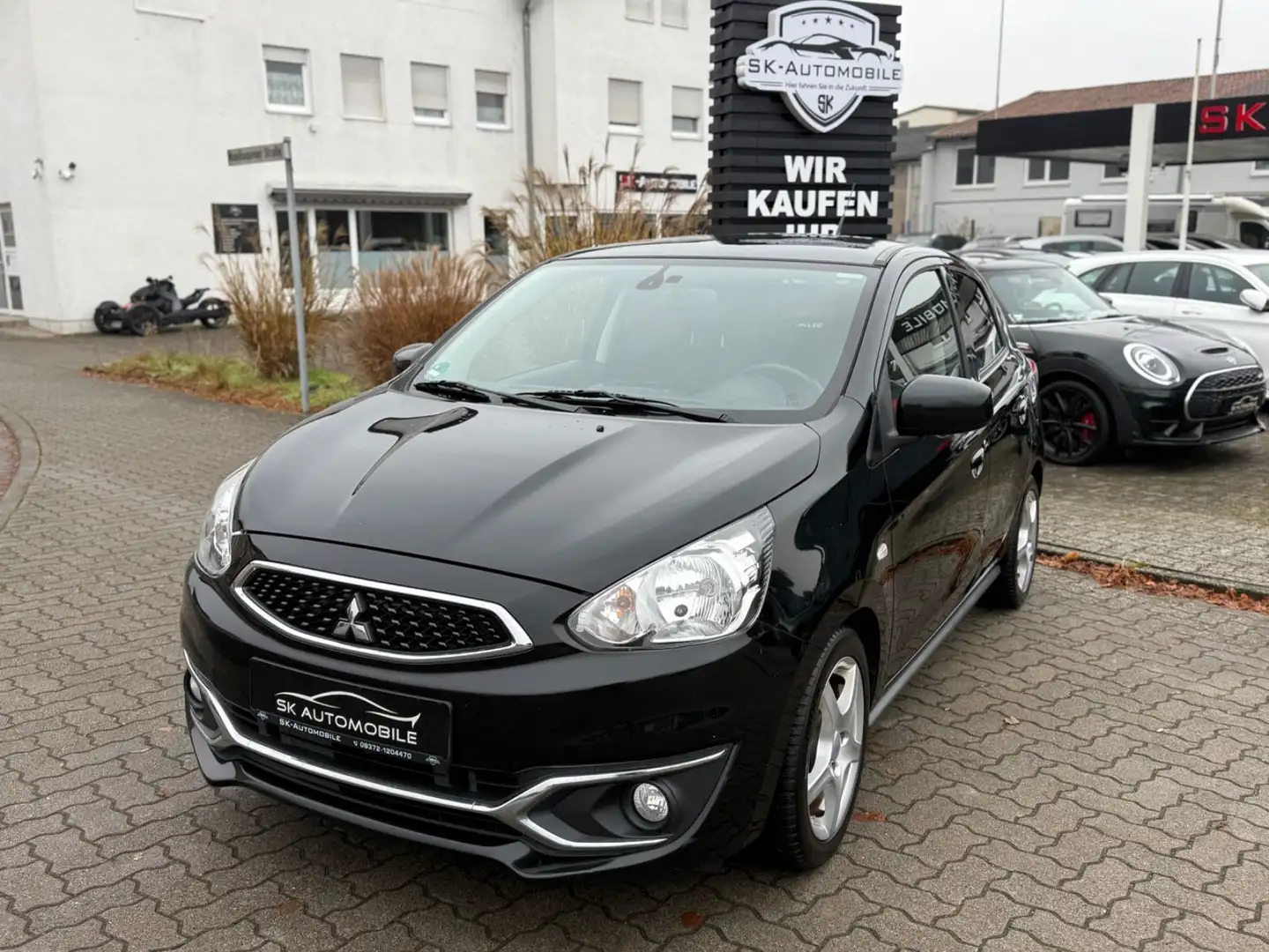 Mitsubishi Space Star Edition 100+ NAVI-SHZG-KLIMA-TÜV NEU Negro - 2