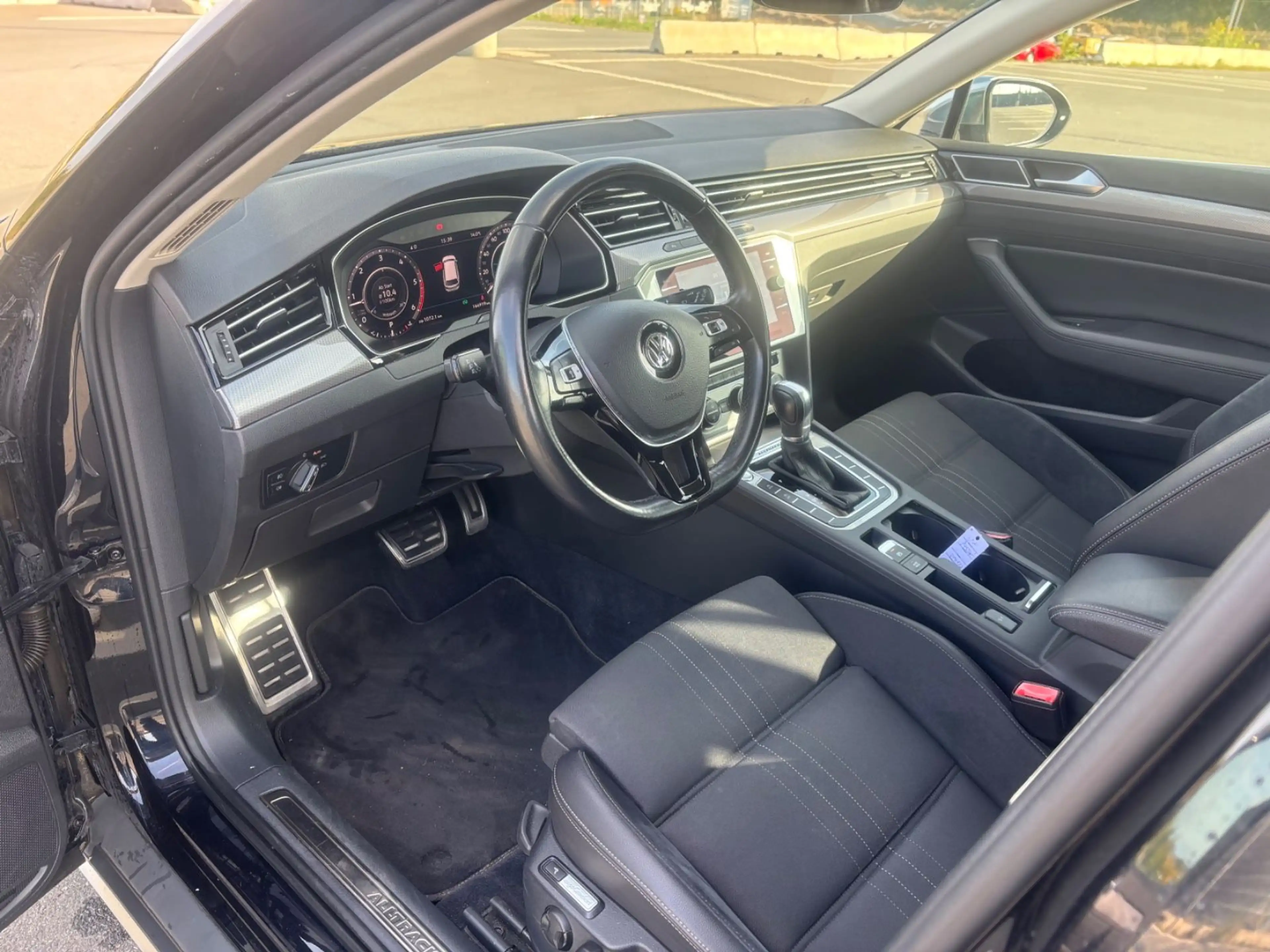 Volkswagen Passat Variant 2.0 TDI Alltrack 4Motion — photo 10
