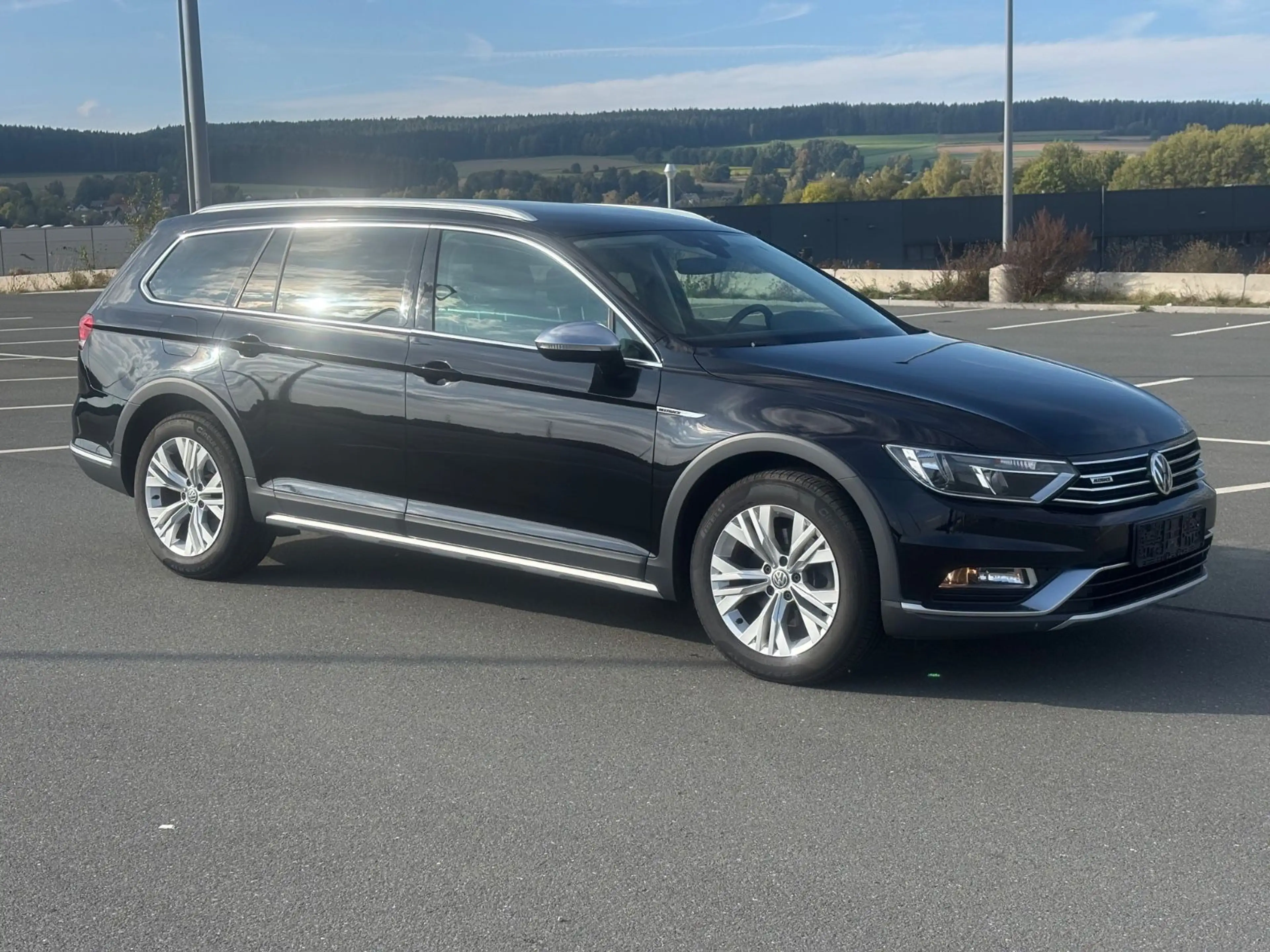 Volkswagen Passat Variant 2.0 TDI Alltrack 4Motion — photo 3