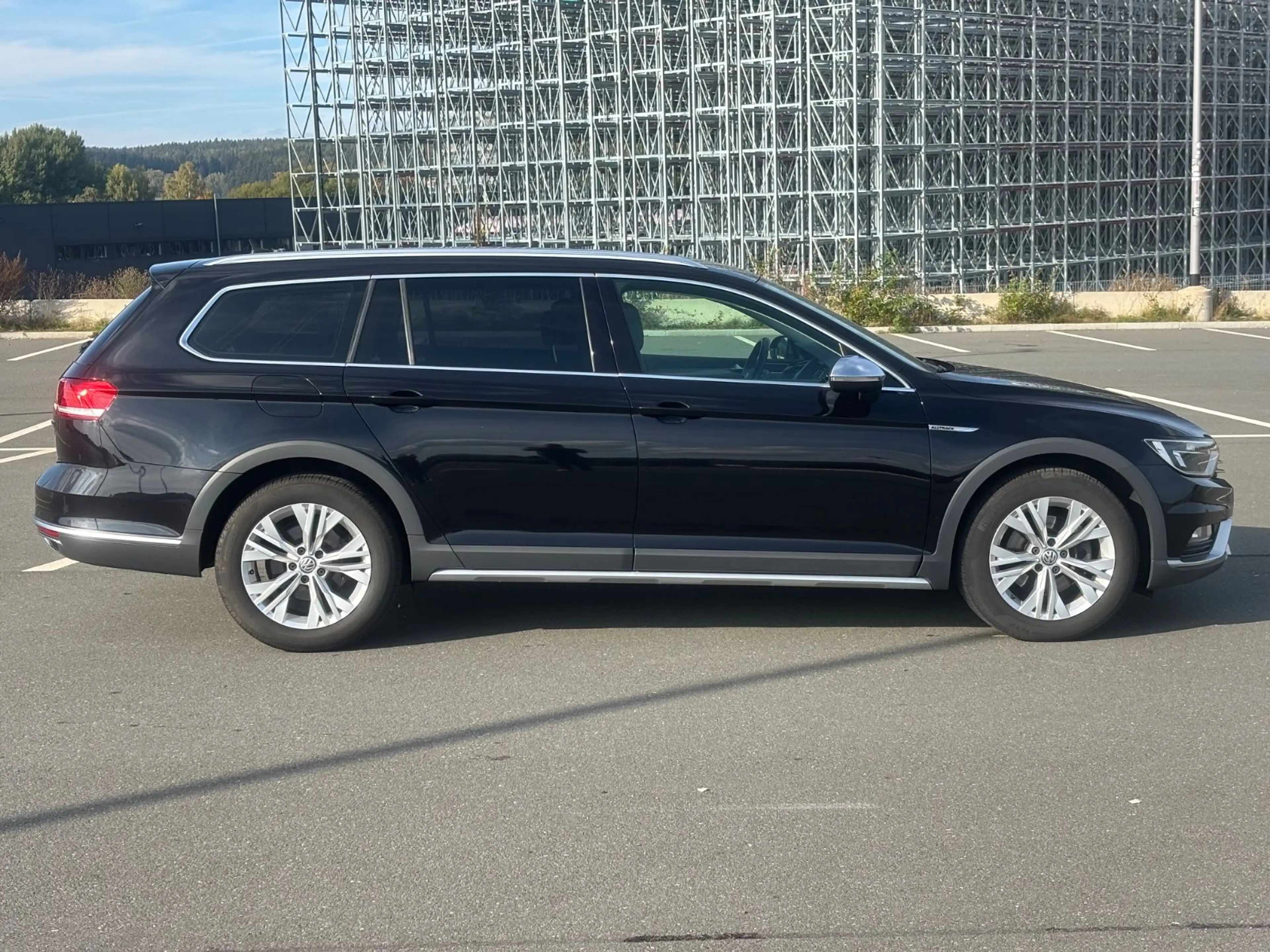 Volkswagen Passat Variant 2.0 TDI Alltrack 4Motion — photo 4