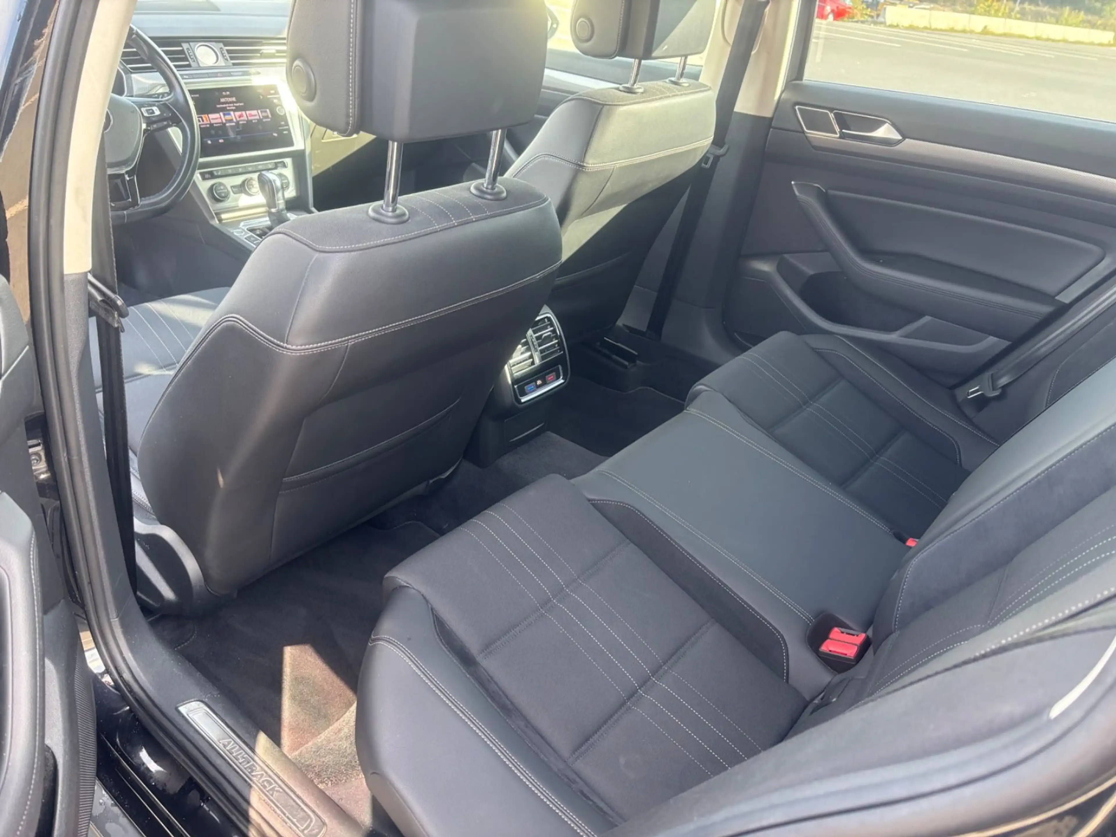 Volkswagen Passat Variant 2.0 TDI Alltrack 4Motion — photo 12