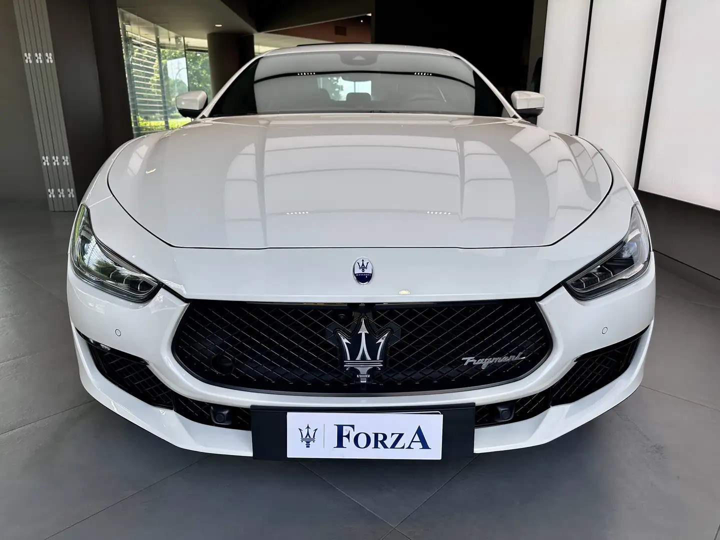 Maserati Ghibli 330 CV Fragment Design Special Edition Bianco - 2