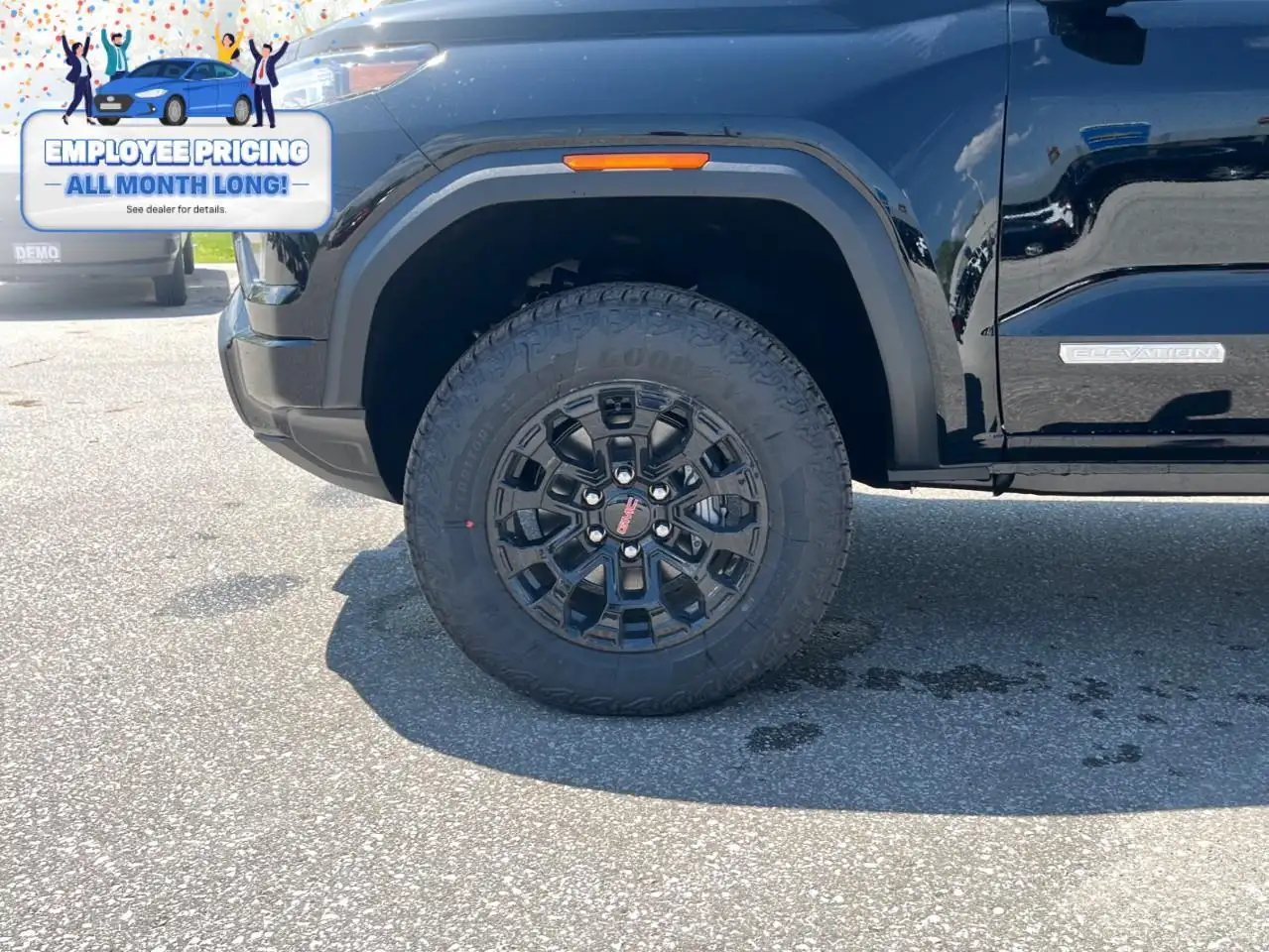 GMC Canyon photo GMC Canyon