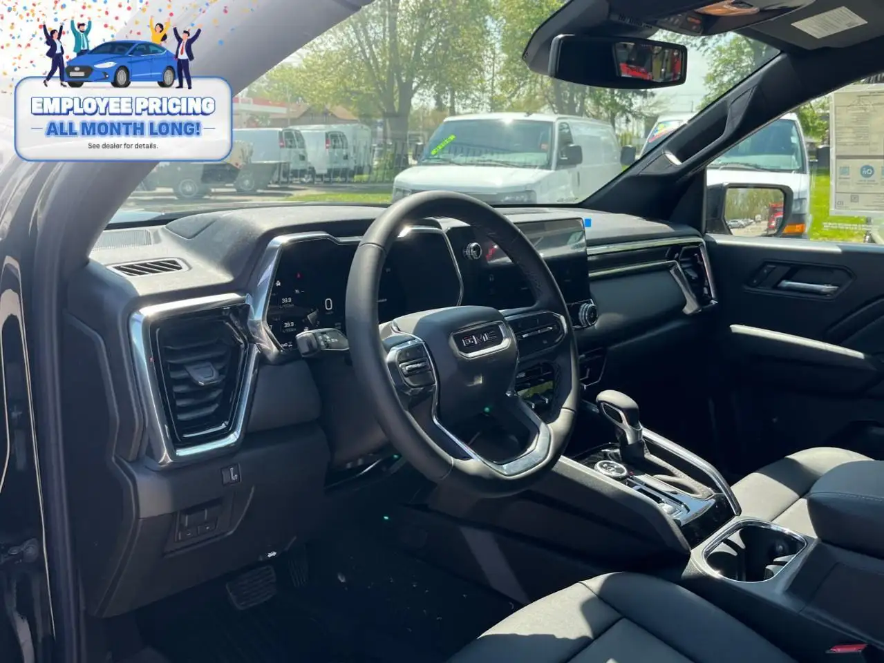 GMC Canyon photo GMC Canyon