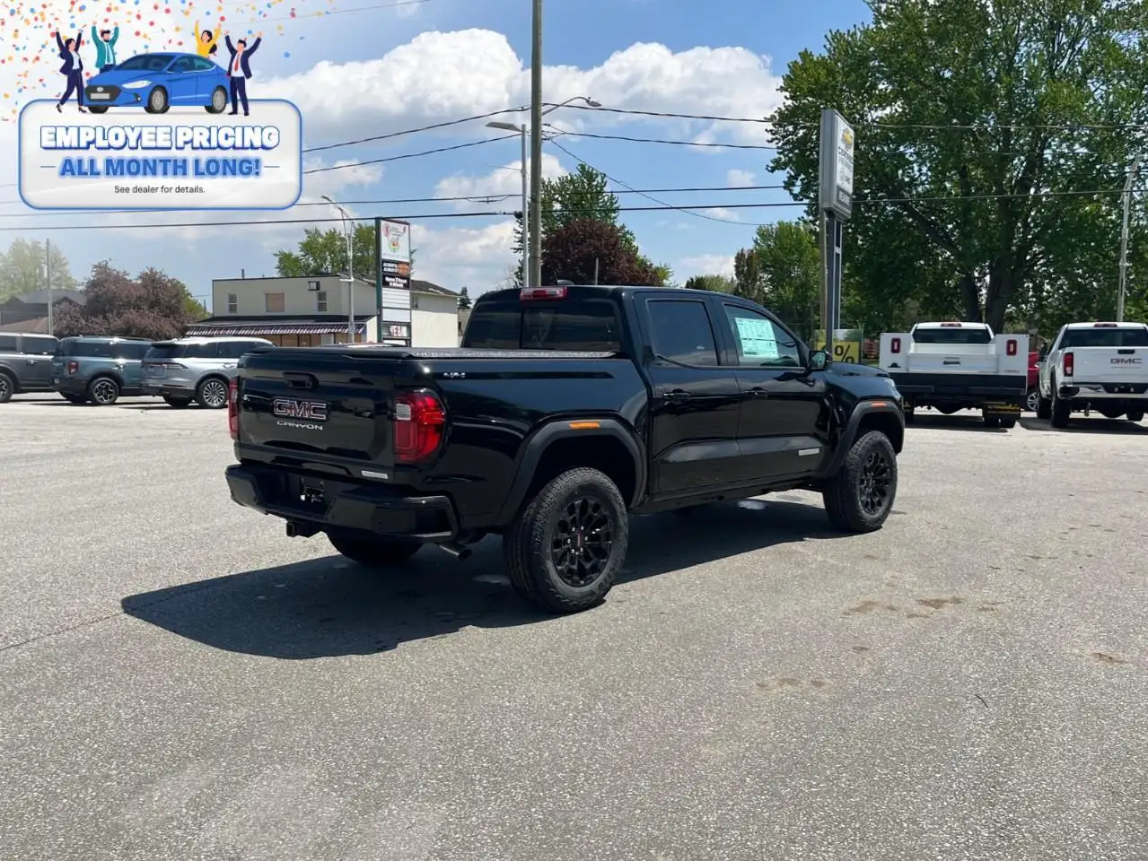 GMC Canyon photo GMC Canyon