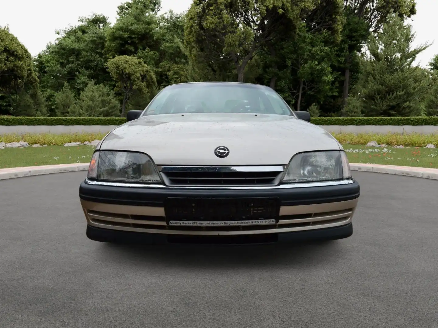 Opel Omega A 2.0I CD Automatik 1.Hand Orign.100.000km Auriu - 2