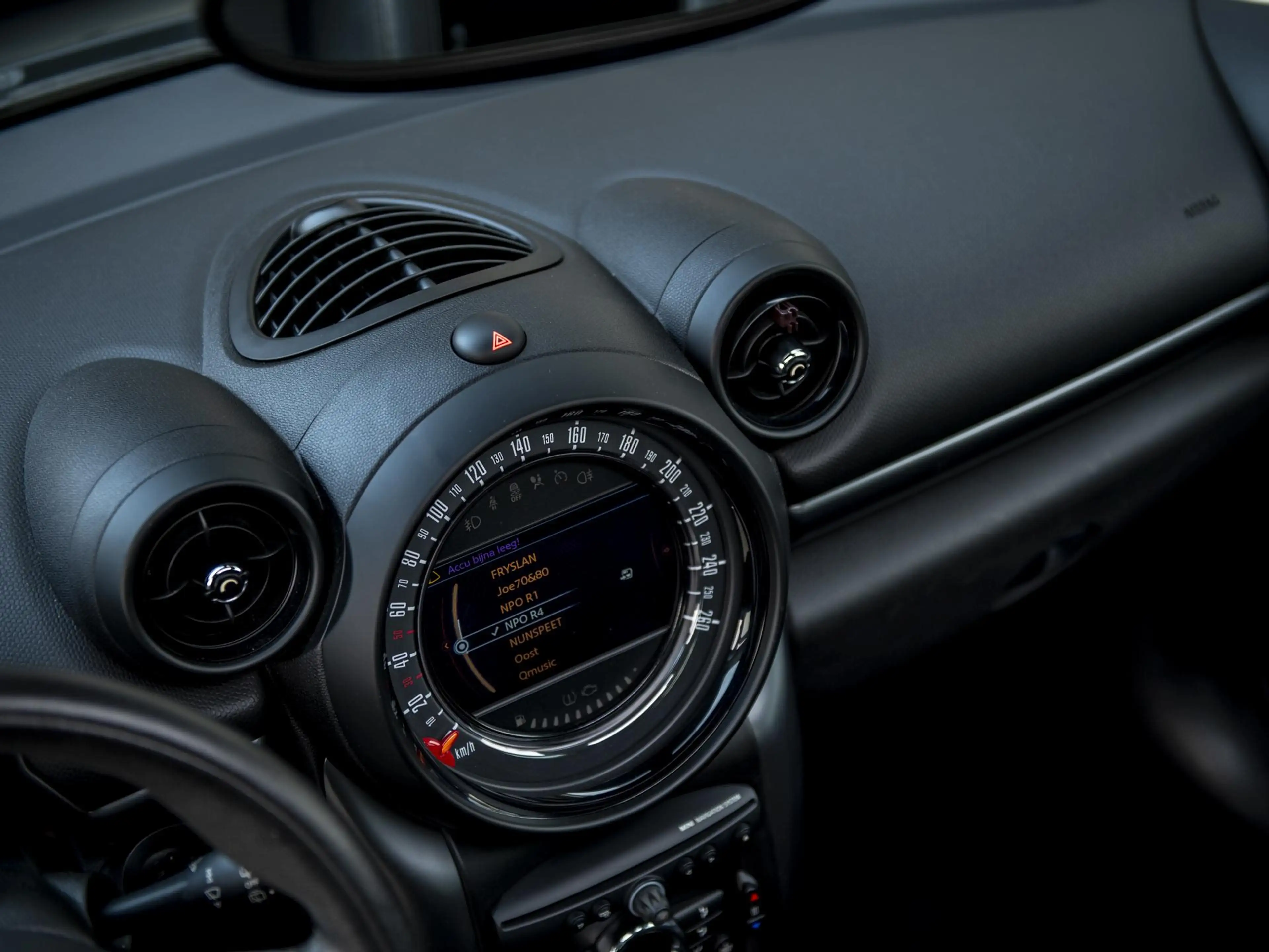 MINI Cooper SD Countryman Mini 2.0 ALL4 Chili | Pano | Wired | Park Lane | A — photo 16