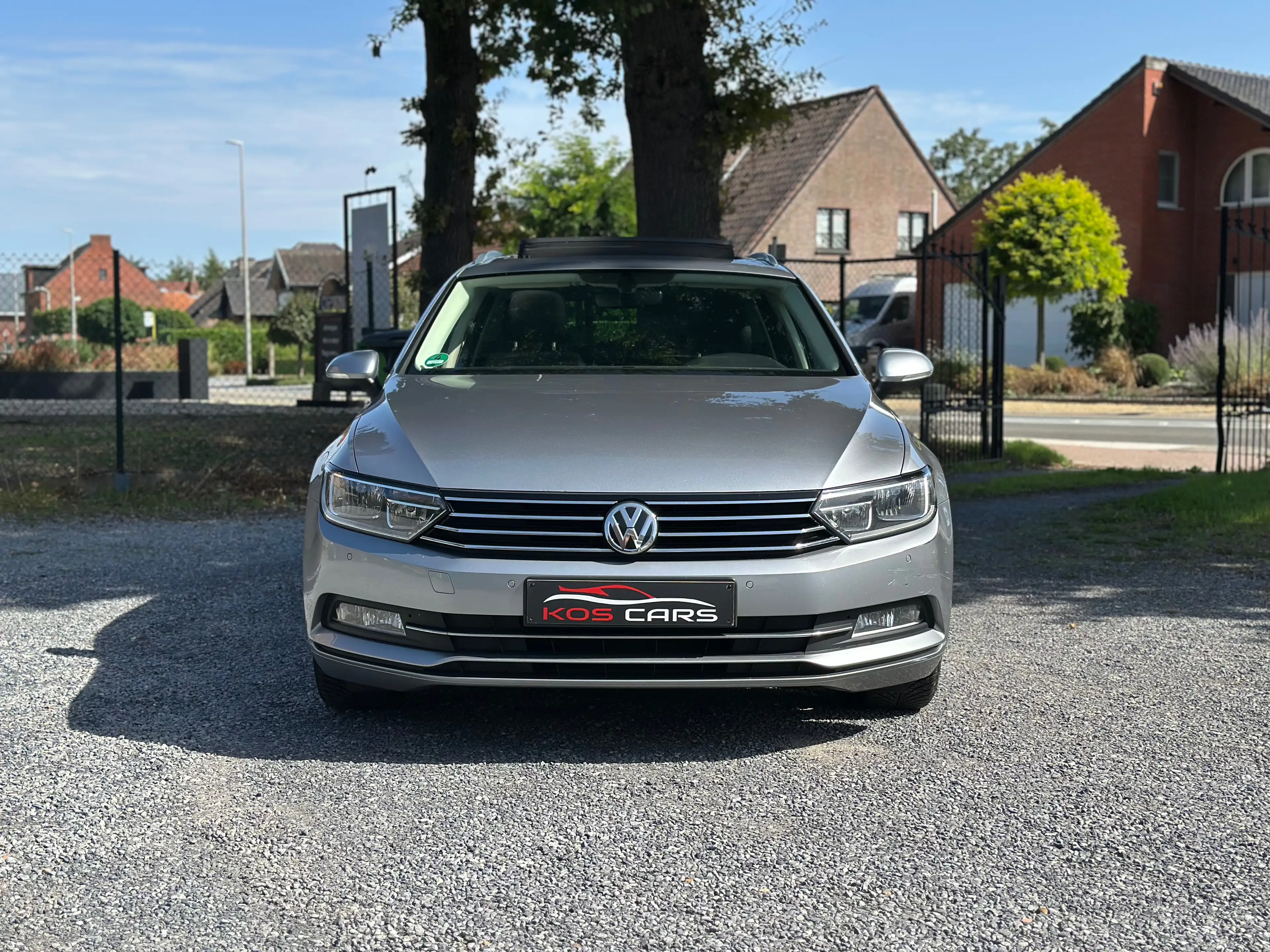 Volkswagen Passat Variant Passat SW 1.6 CR TDi/2017/Pano/Camera — photo 2