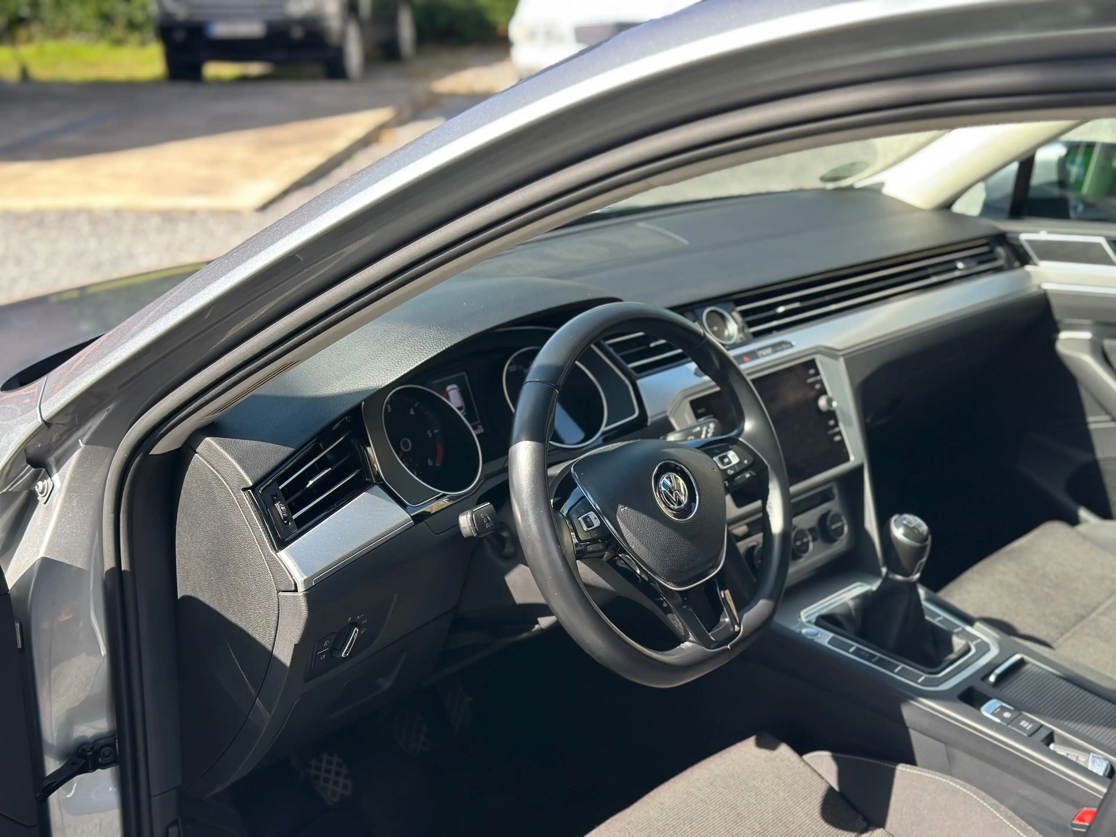 Volkswagen Passat Variant Passat SW 1.6 CR TDi/2017/Pano/Camera — photo 9