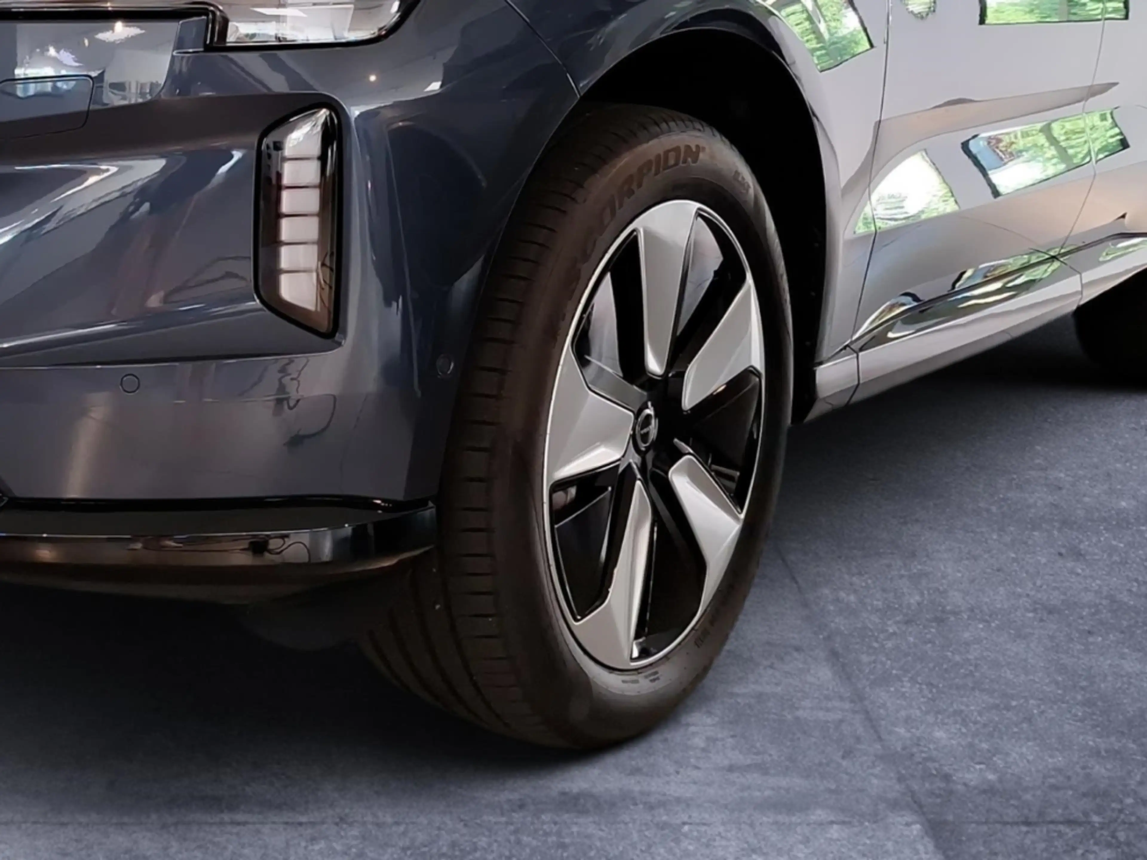 Volvo EX90 Pure Electric 2WD Plus 7-Sitzer AHK elektr 360°-Ka — photo 6