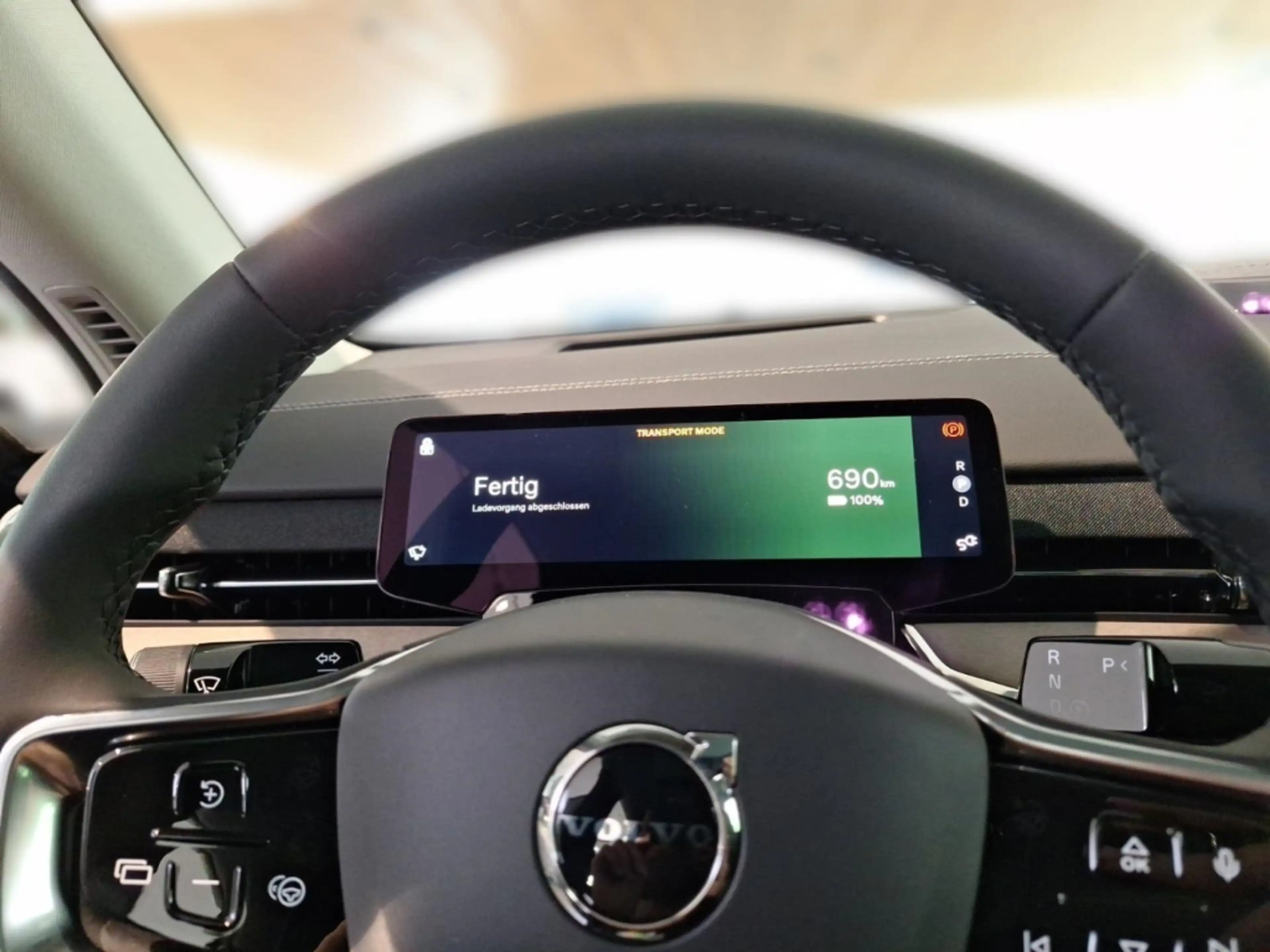 Volvo EX90 Pure Electric 2WD Plus 7-Sitzer AHK elektr 360°-Ka — photo 8