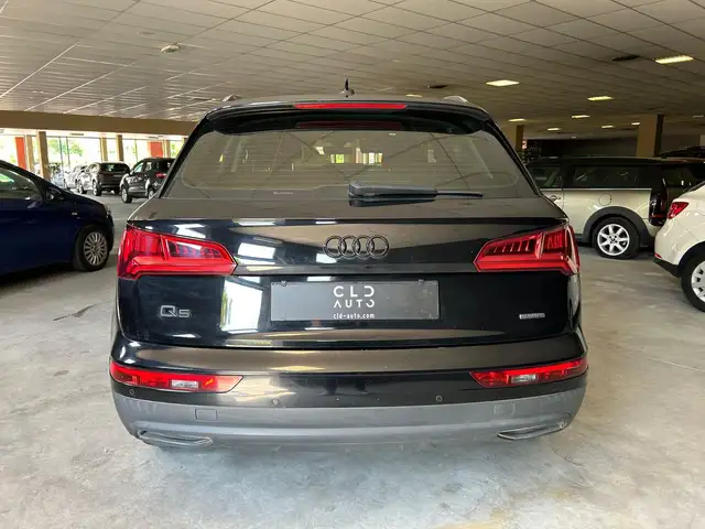 Audi Q5 view 5