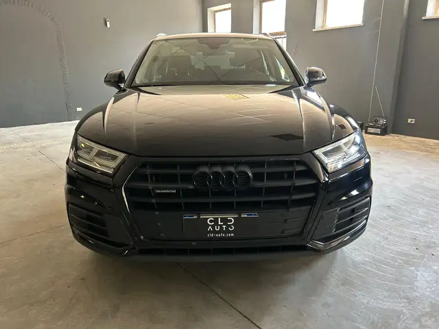 Audi Q5 view 2