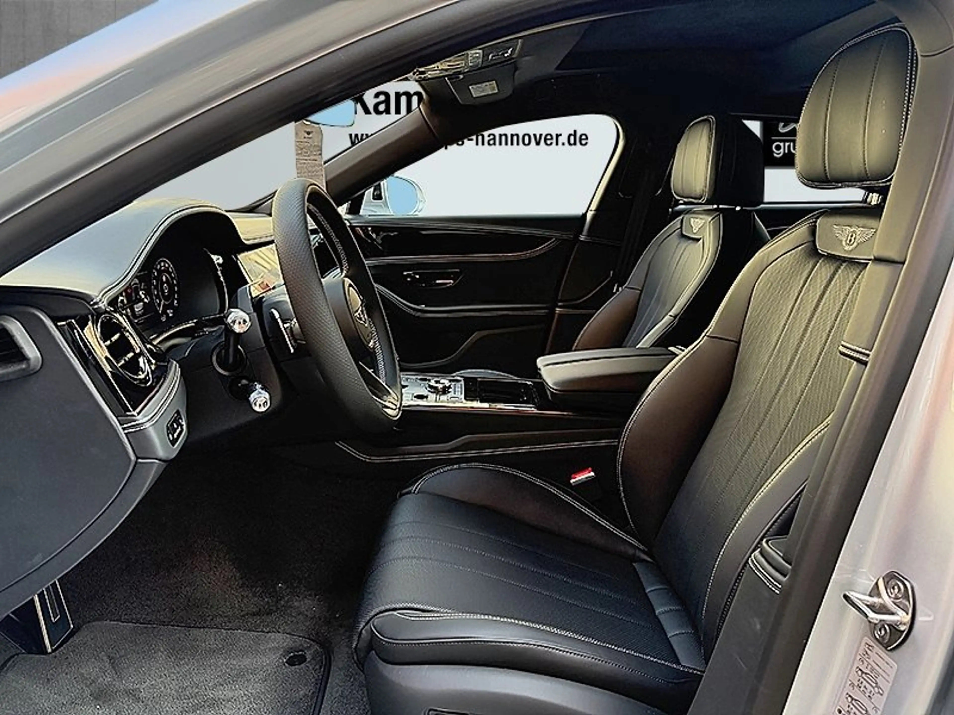 Bentley Flying Spur V8 Hybrid *B&O*Rotating* — photo 12