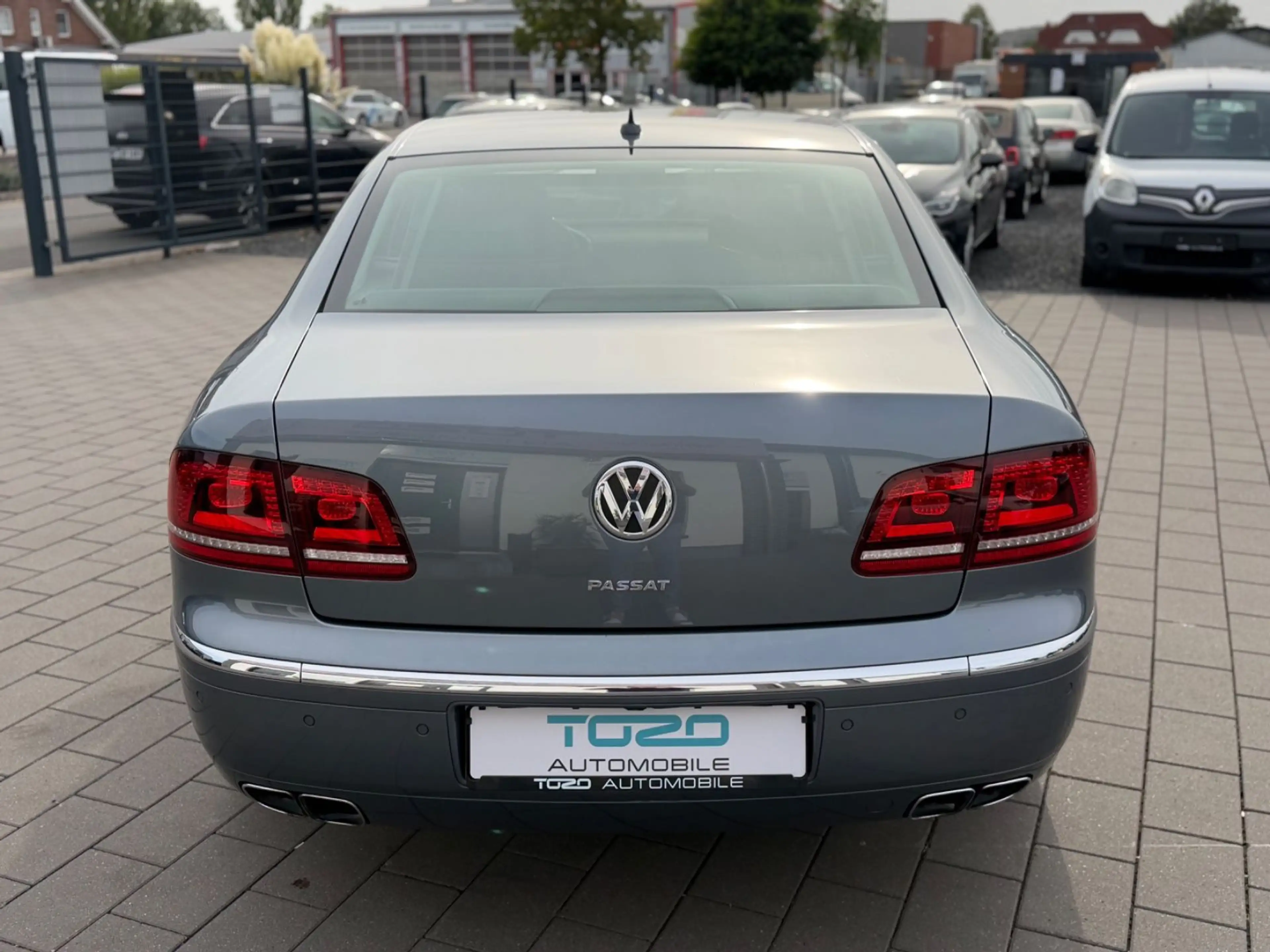 Volkswagen Phaeton 4.2 V8 4-SITZE KURZ*VOLL*VW SCHECKHEFT* — photo 7