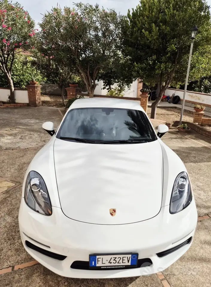 Porsche 718