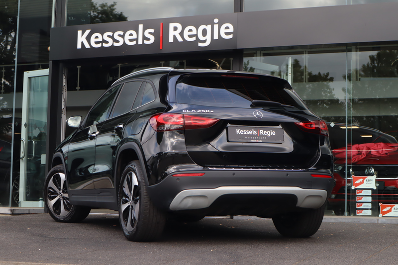 Mercedes-Benz GLA 250 e Style | Pano | Ambient | Distronic | Multibeam | — photo 25