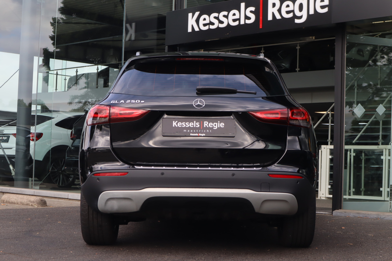 Mercedes-Benz GLA 250 e Style | Pano | Ambient | Distronic | Multibeam | — photo 26
