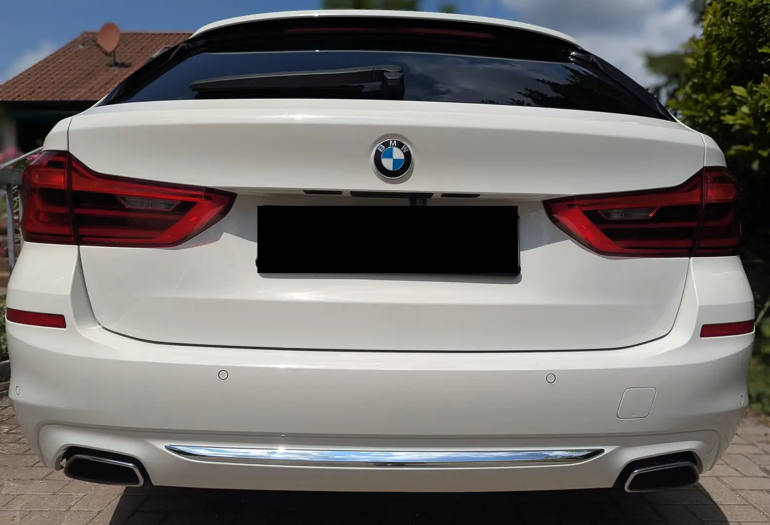 BMW 540 540d xDrive Touring Aut. Luxury Line Weiß - 2