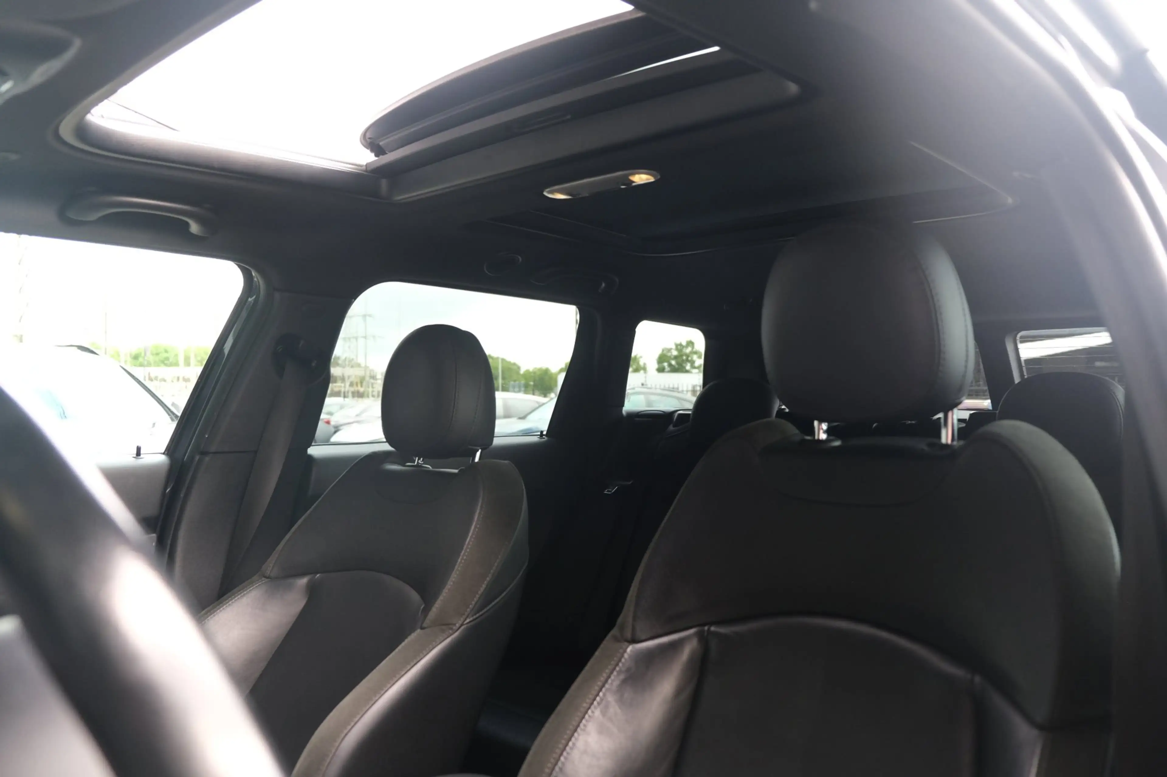 MINI John Cooper Works Clubman Mini 2.0 ALL4 Chili Pano Navi PDC Leder Harman/Kar — photo 6