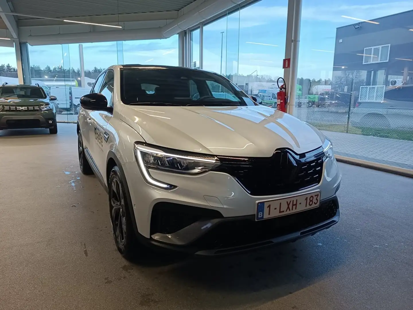 Renault Arkana E-TECH ENGINEERED FULL HYBRID 145 Blanco - 2