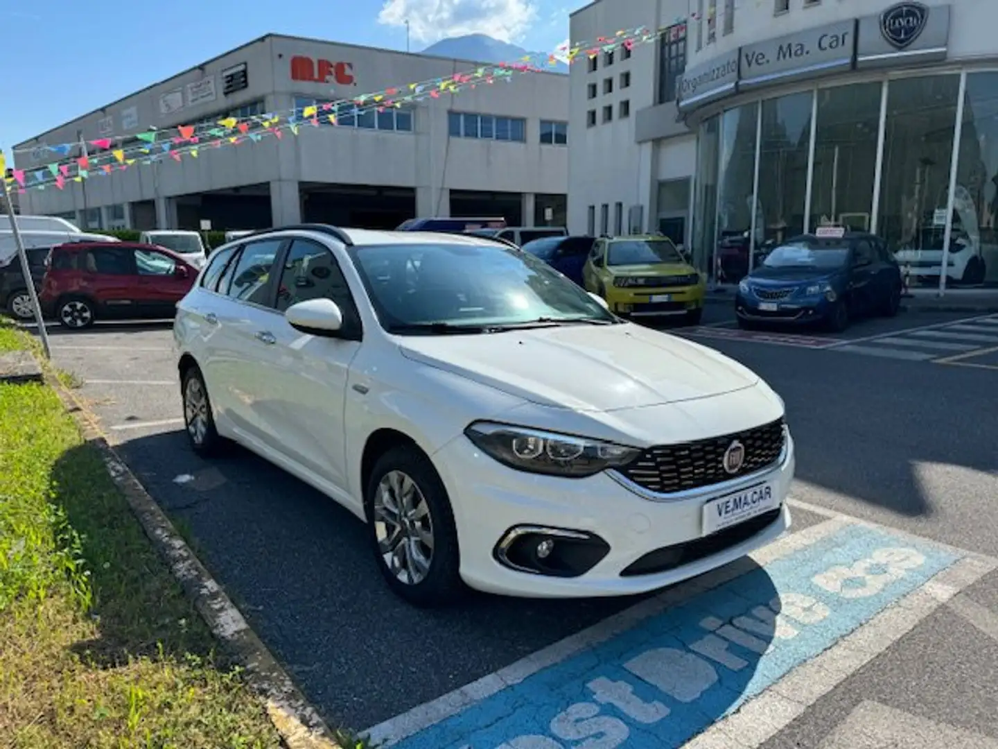 Fiat Tipo 1.6 Mjt .CAMBIO aut. DCT SW -NAV 7", pack safety- Blanco - 2