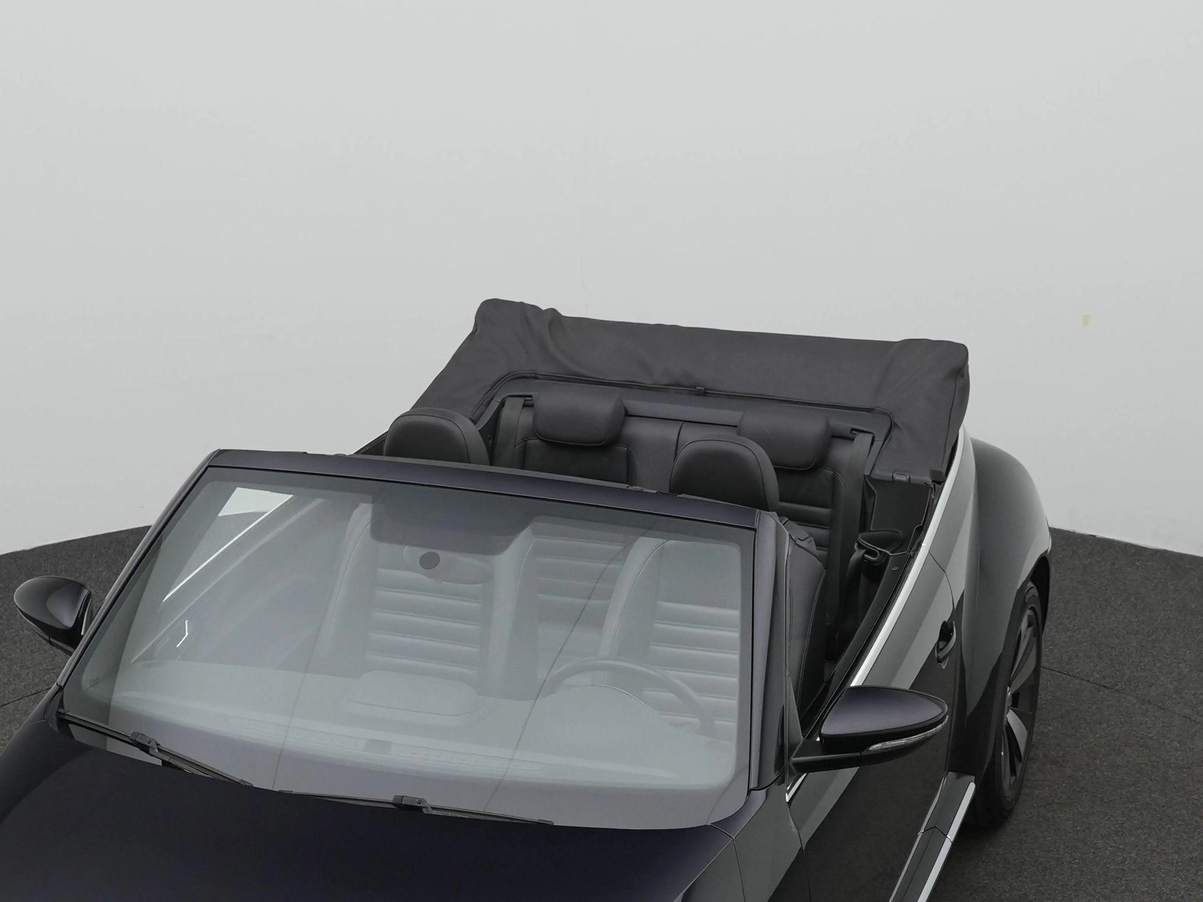 Volkswagen Beetle Cabriolet 1.2 TSI 105pk Design BlueMotion | Stoelv — photo 14