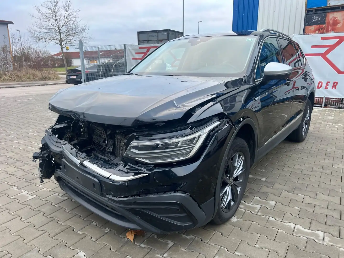Volkswagen Tiguan Allspace Life Zwart - 2