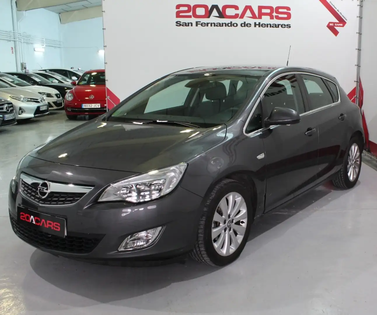 Opel Astra 1.6 Cosmo Gris - 1