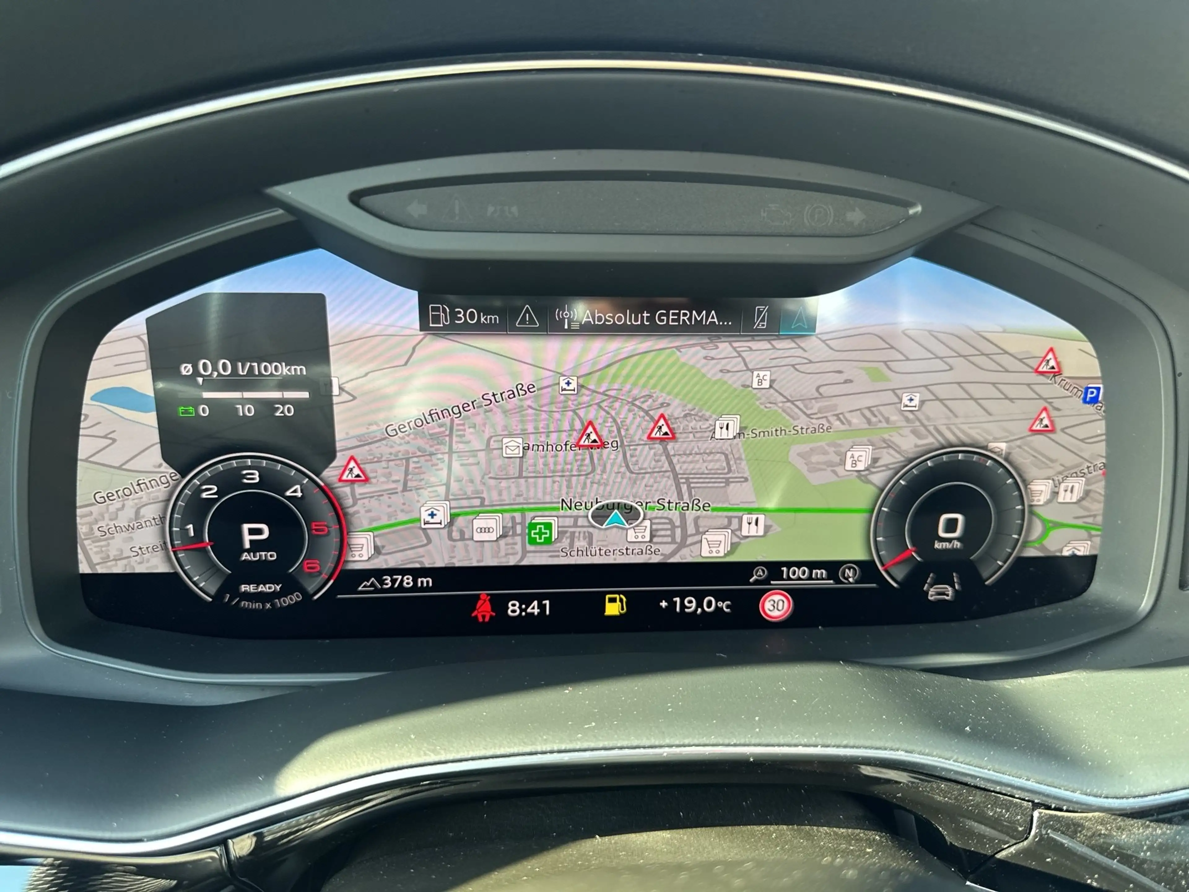 Audi Q8 50 TDI qu S line AHK PANO Luft HD-MATRIX 22" — photo 12