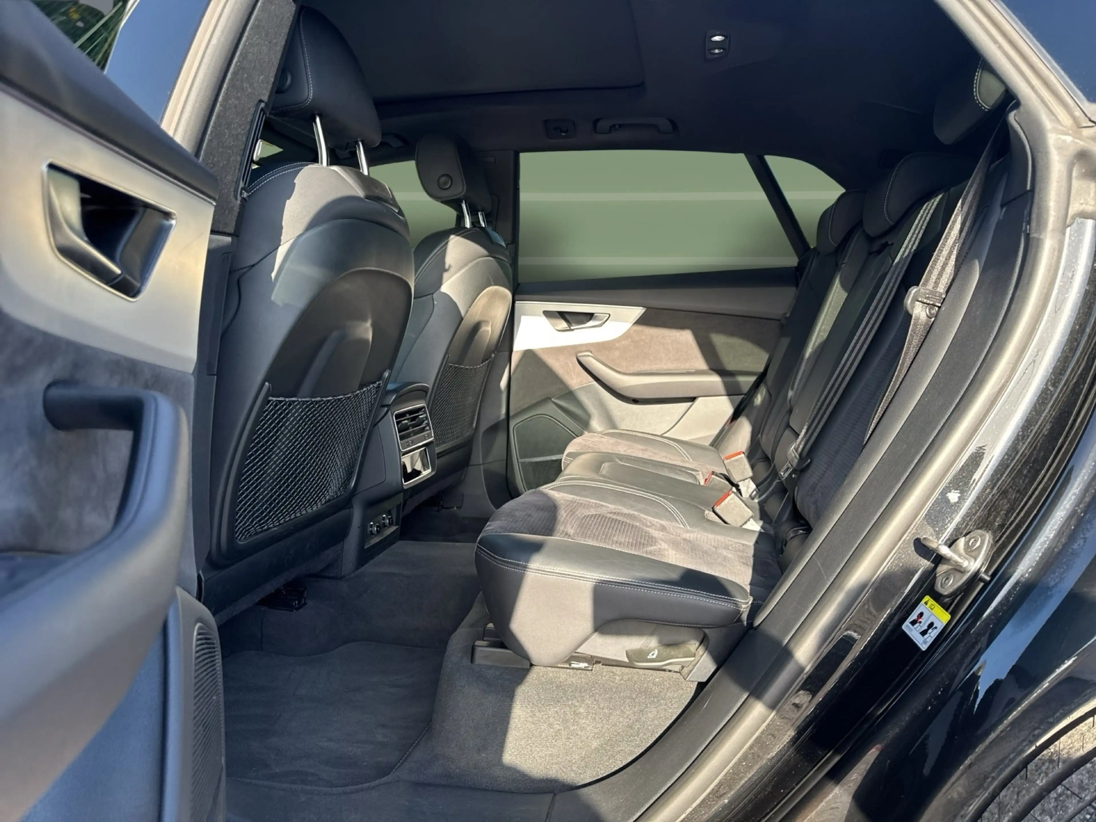 Audi Q8 50 TDI qu S line AHK PANO Luft HD-MATRIX 22" — photo 15