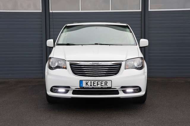 Chrysler Grand Voyager V6/AHK/LPG/7-Sitzen/KAMERA/DVD/R17