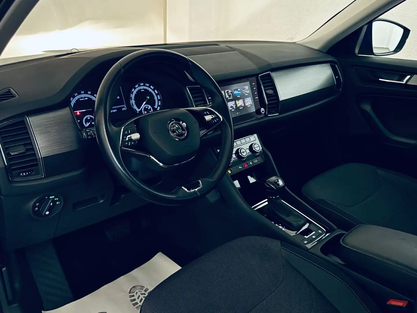 Skoda Kodiaq Ambition * 1. H * NAVI * DSG * 8xREIFEN * Blau - 2