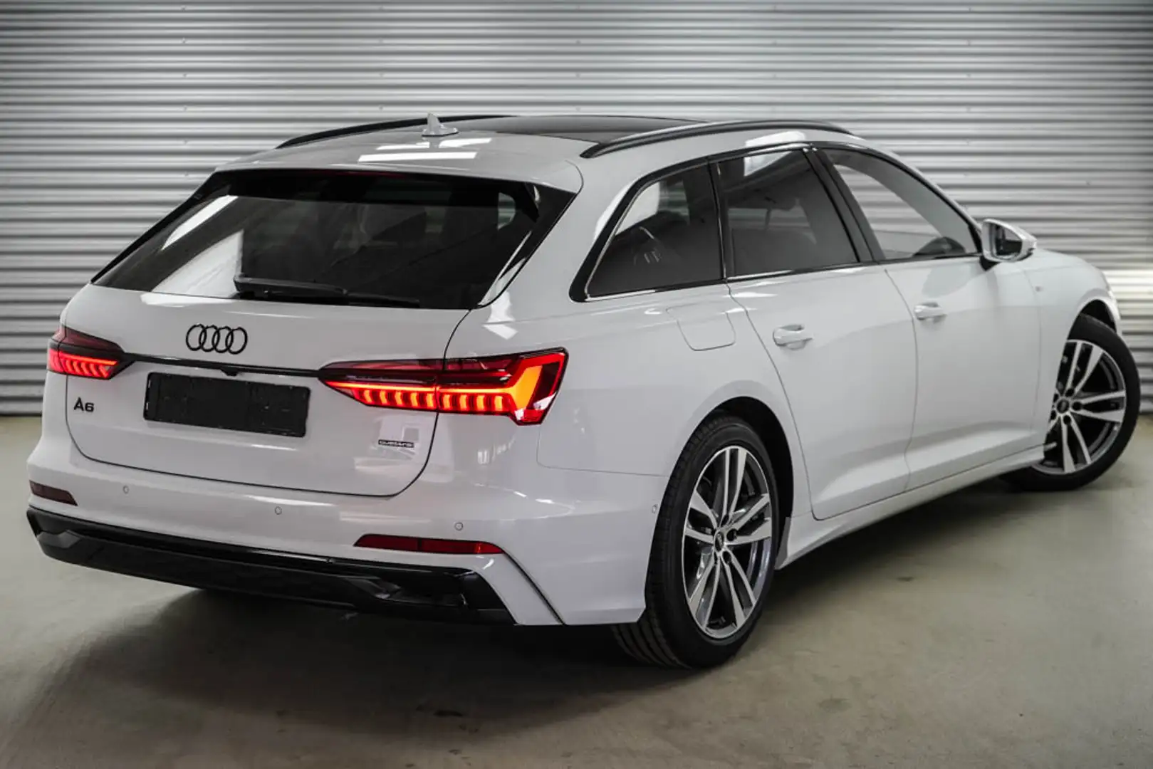 Audi A6 Avant 40 TDI quattro s-tronic S-Line - -LAG. Bílá - 2