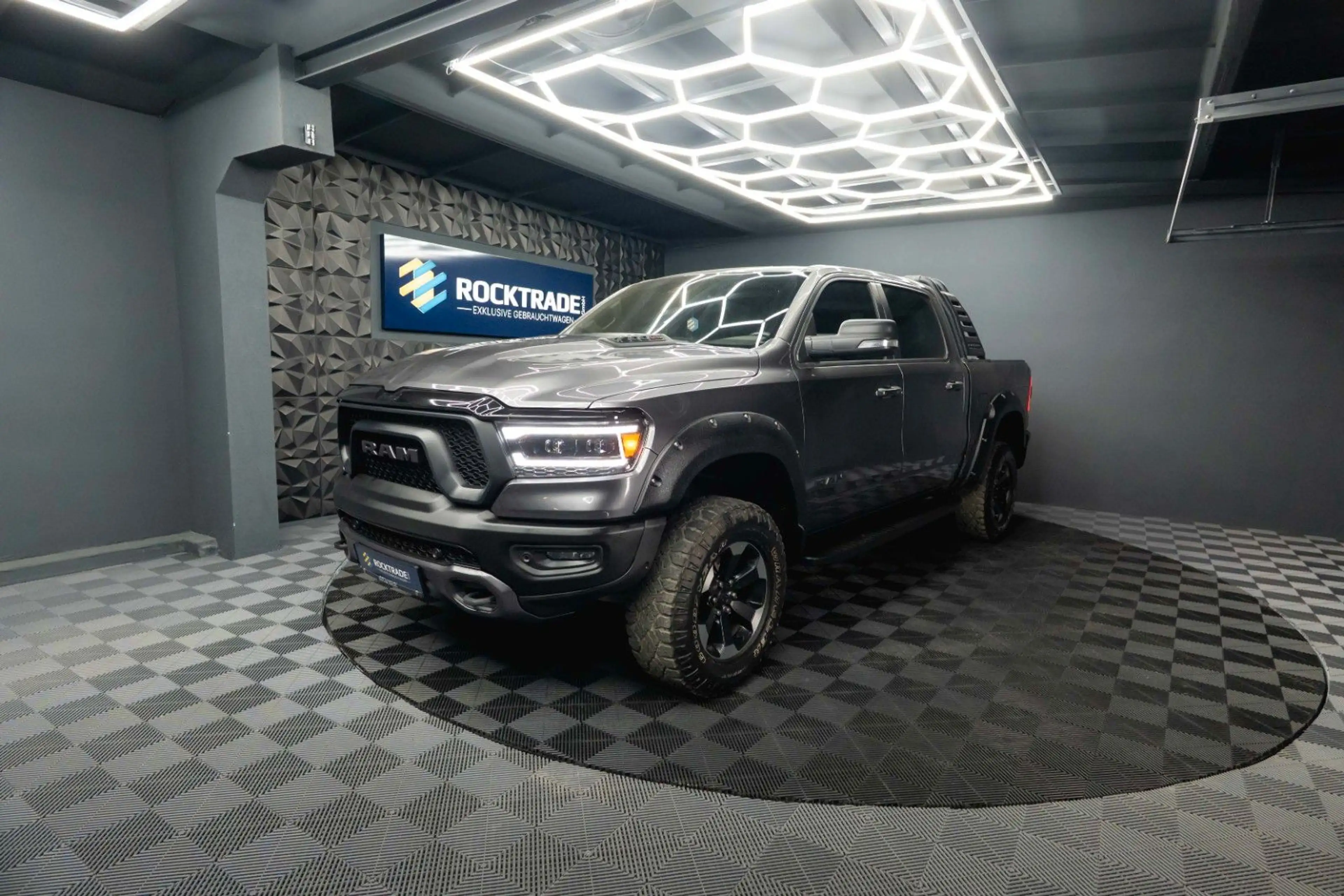 Dodge RAM 3.0 V6 EcoDiesel 4x4 REBEL OFFROAD AXLE LOCK — photo 10