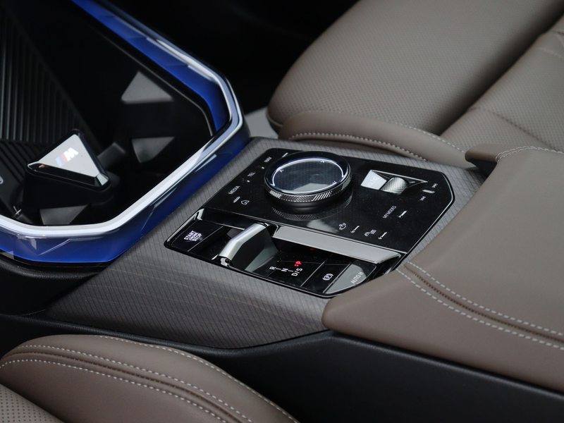 BMW X3 30e xDrive — photo 10