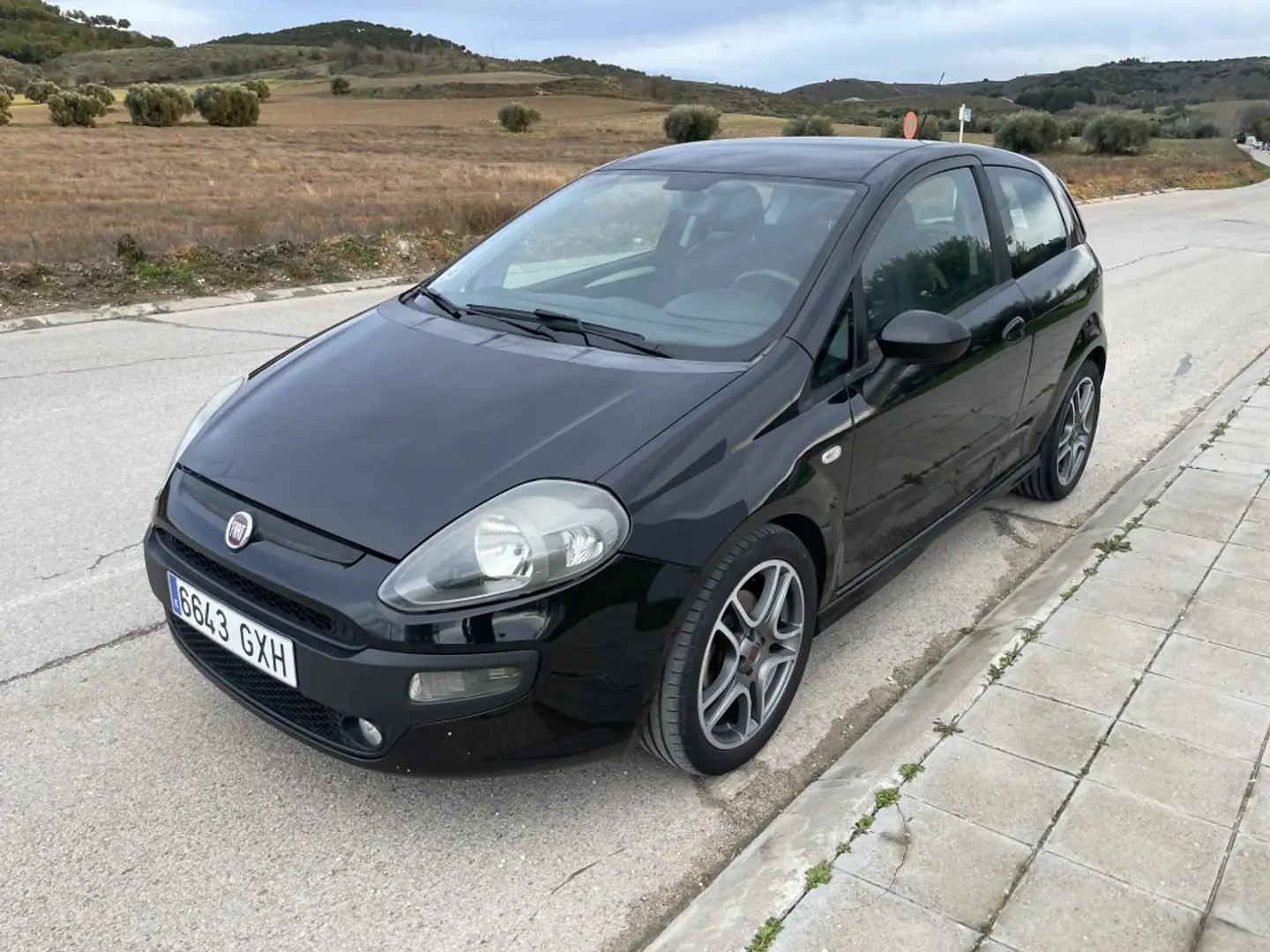 Fiat Grande Punto 1.3Mjt Sport 90 Noir - 1