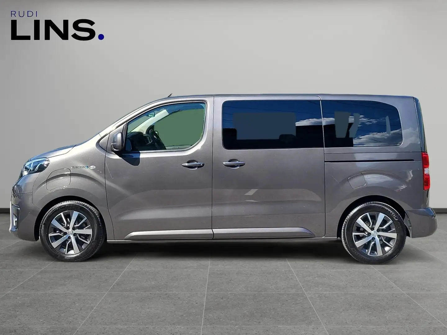 Toyota Proace Verso 75 kWh Medium Family + Aut. Grau - 2