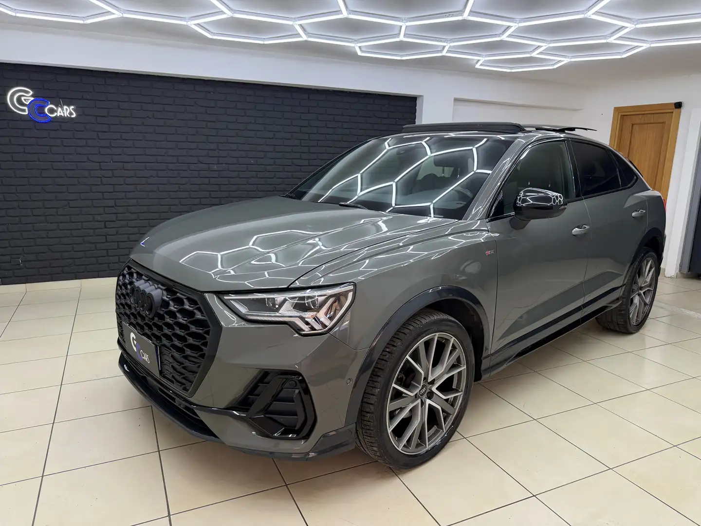 Audi Q3 Sportback 35 2.0 tdi S line edition s-tronic FULL Gris - 1