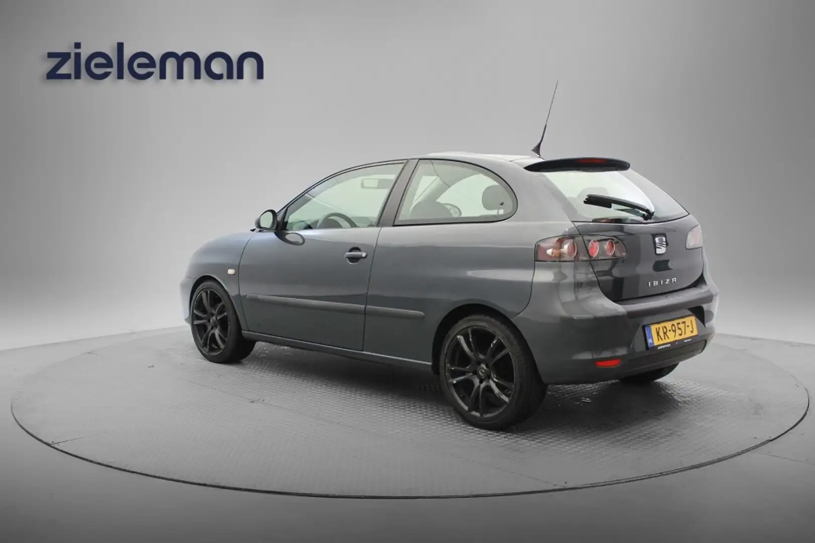 SEAT Ibiza 1.4 16V FR - Nieuwe APK Gris - 2
