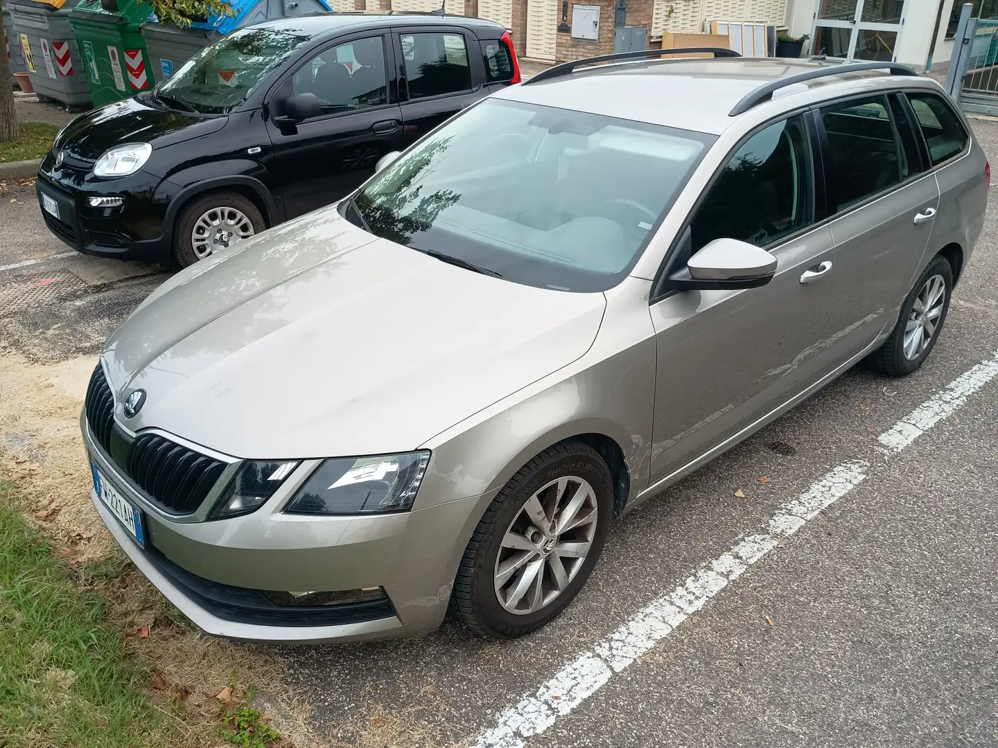 Skoda Octavia Octavia III Wagon 1.5 g-tec Executive 130cv dsg Beige - 1
