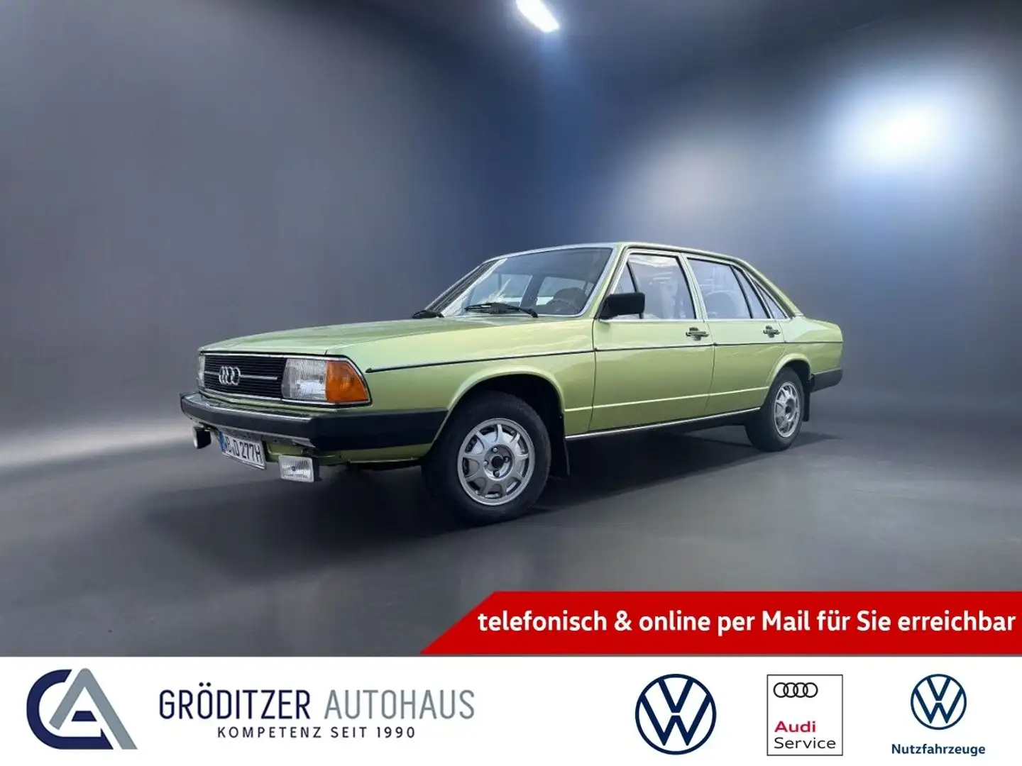 Audi 100 Green - 1
