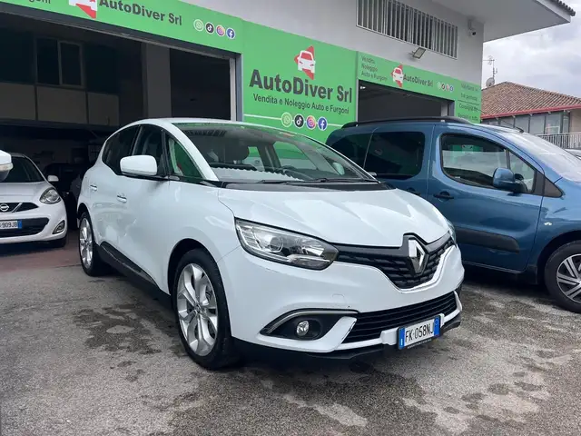 Renault Scenic 1.5 dci 110cv edc